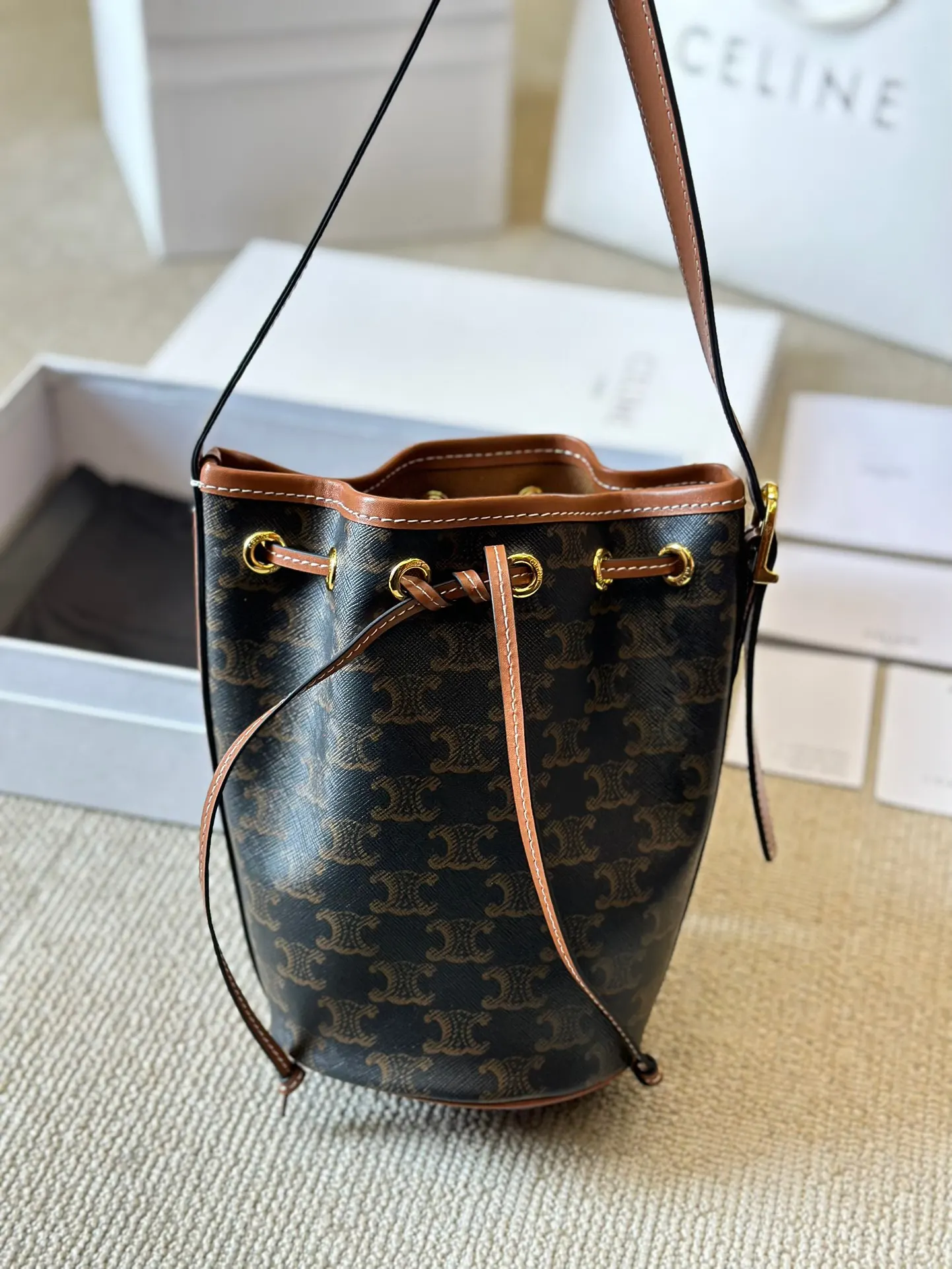 Celine 老花 牛皮 水桶包 休闲水桶款