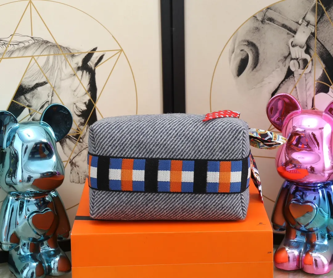 Cosmetic Pouch