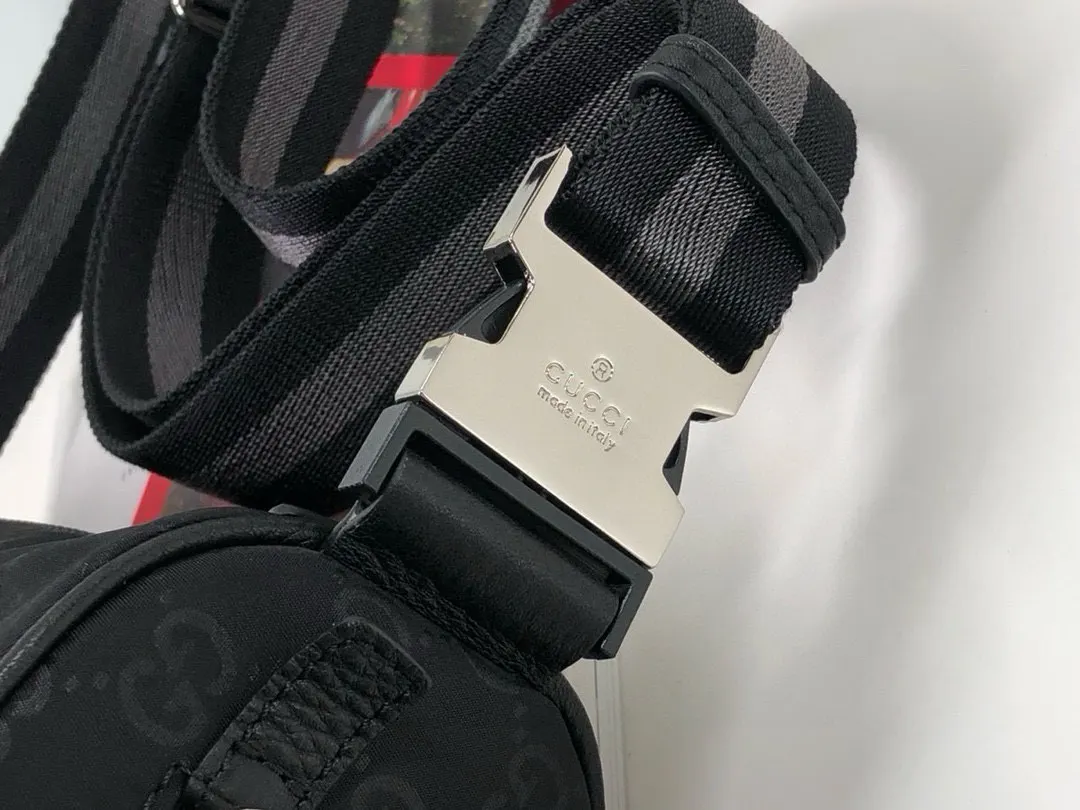 Gucci 腰包 休闲腰包款