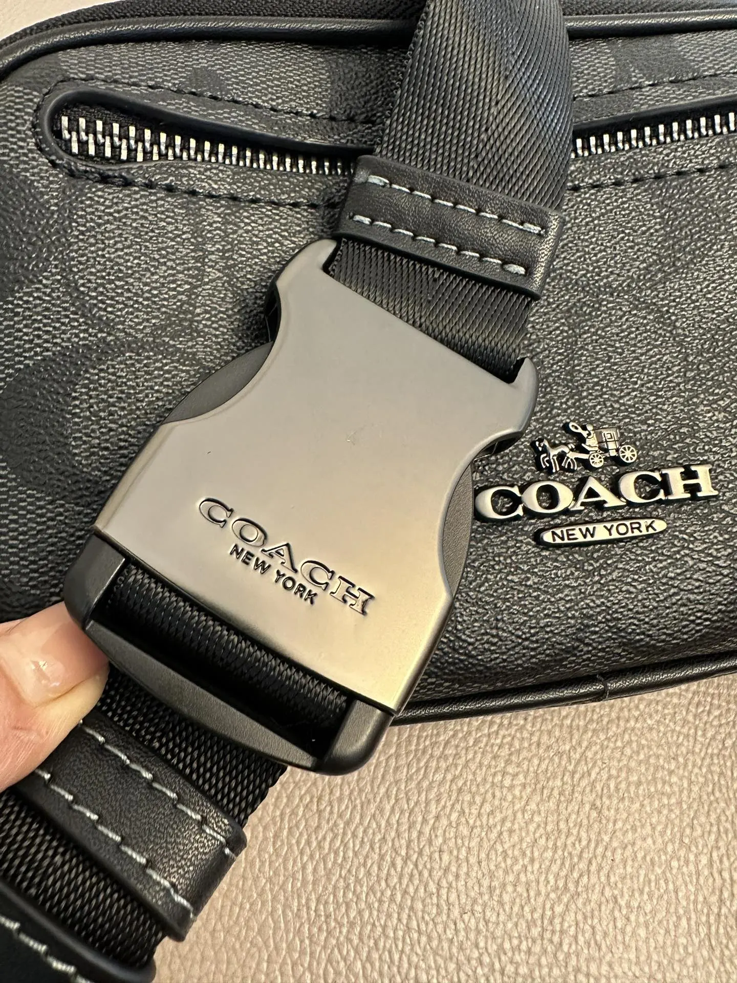 Coach 牛皮 厂价 腰包 休闲腰包款
