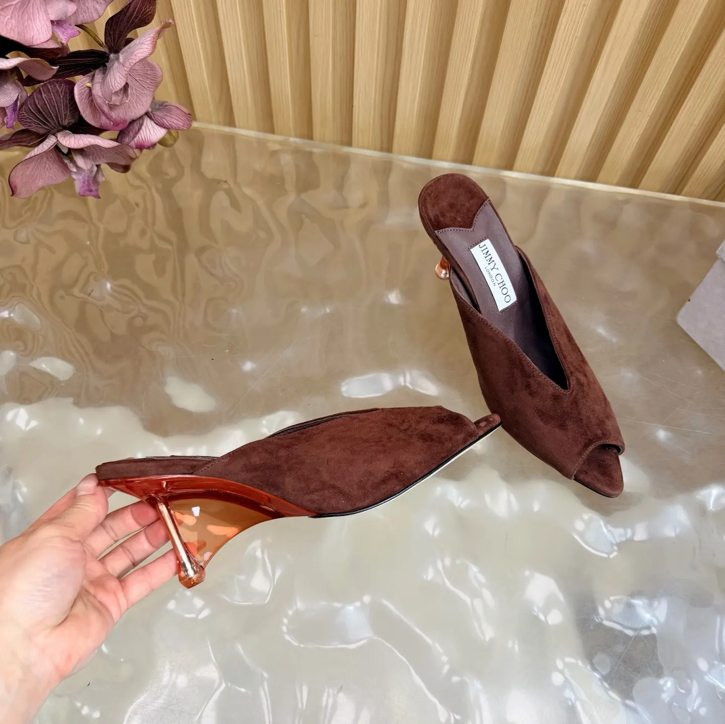 Jimmy Choo 運動鞋 休閒百搭款(數字9) Jimmy Choo 運動鞋 休閒百搭款(數字9)
