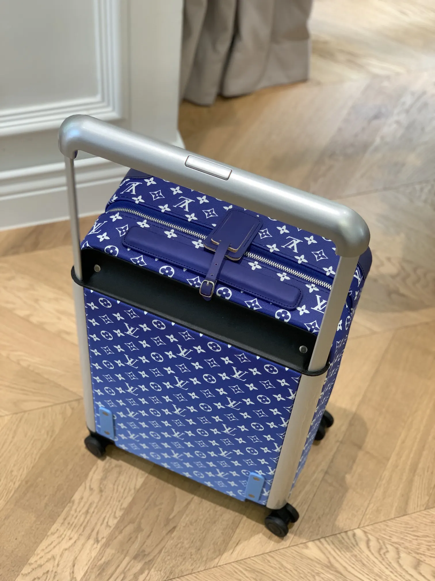 灰色 銀色 拉杆真皮包裹 行李箱 旅行拉杆款 輕便出行款