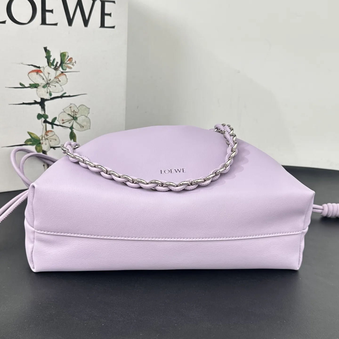 羊皮 LO℮w℮ Flamenco Purse 福 链条包 精致链条款
