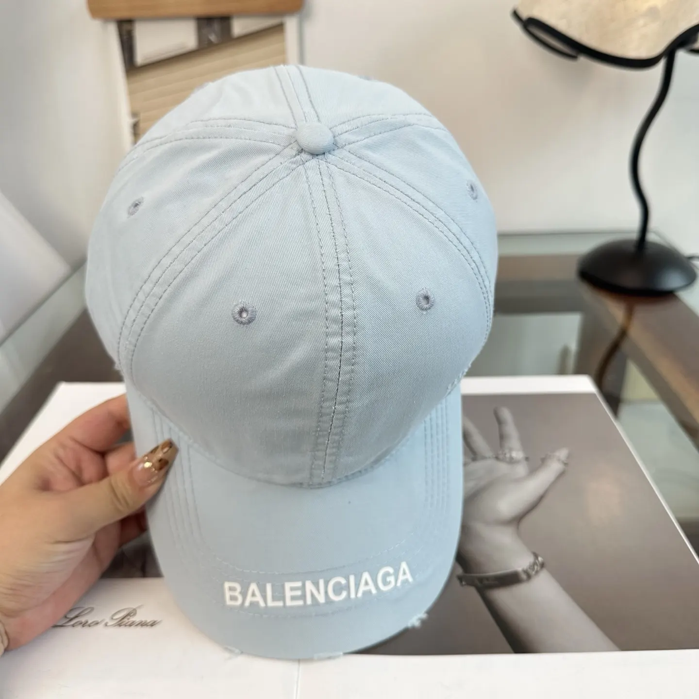 Balenciaga 字母 棒球帽 日常休闲款