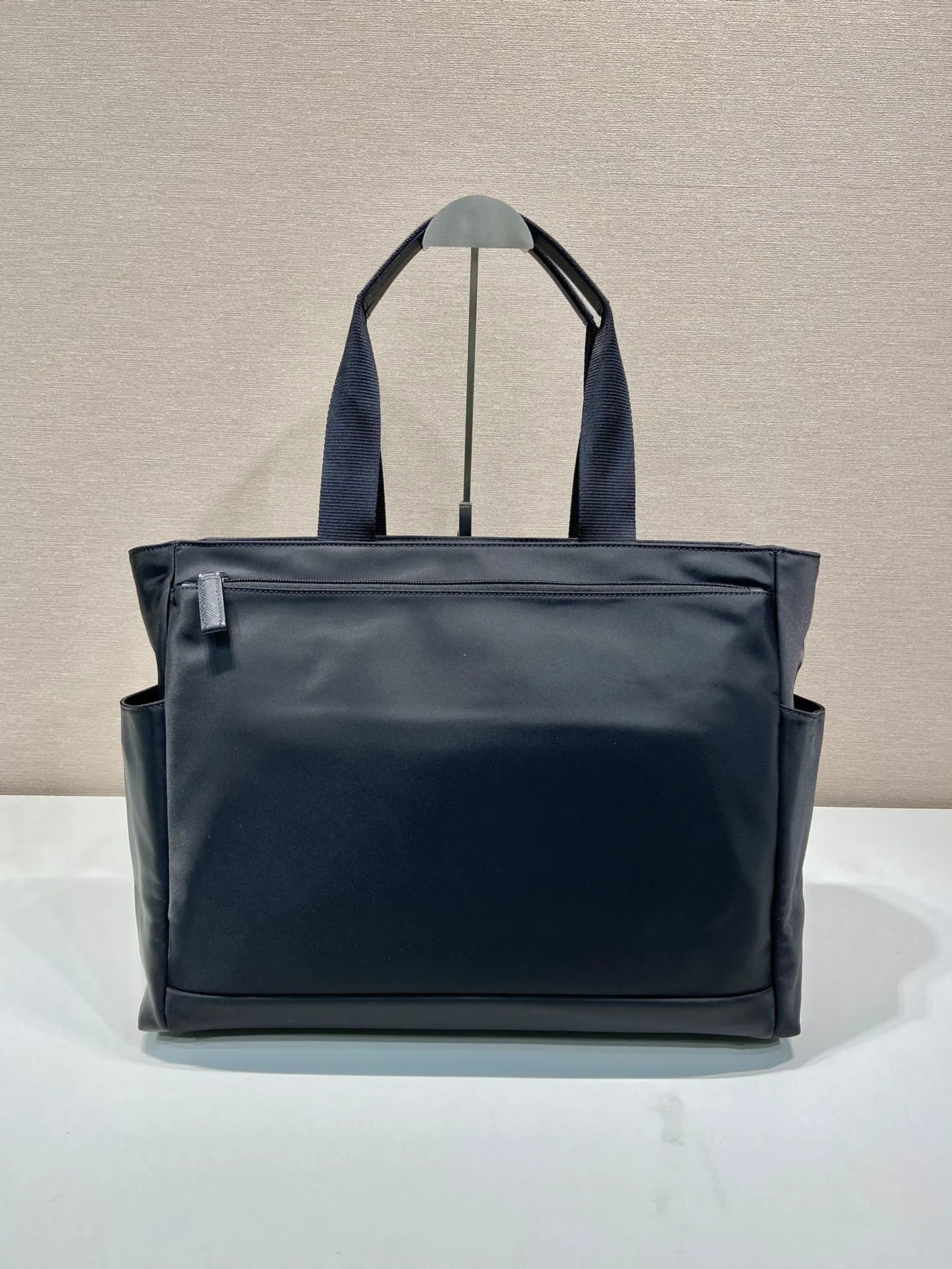 PRADA 2VG097 Re-Nylon尼龙 托特包 通勤百搭款