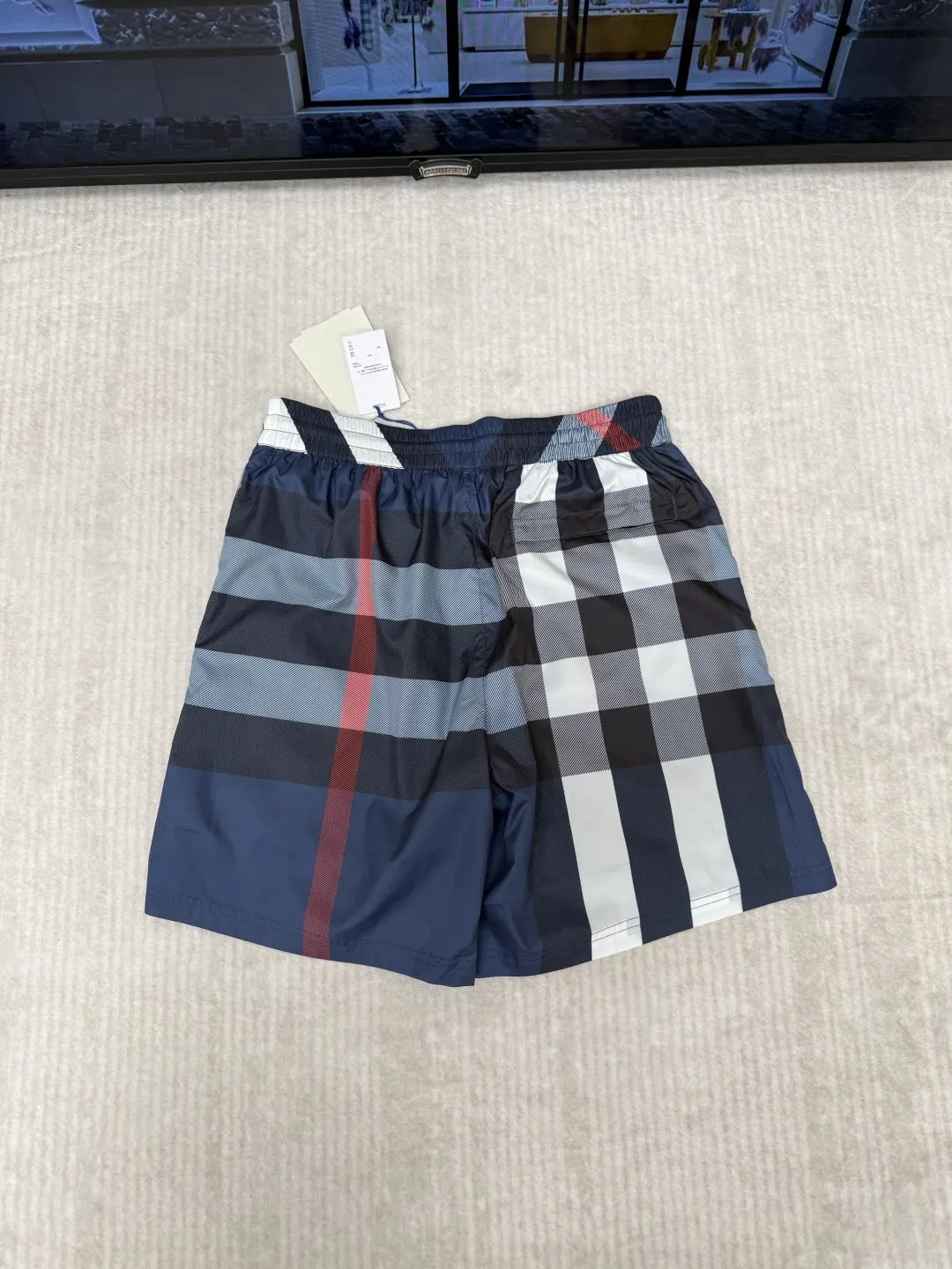 Burberry 印花 格纹 短褲 宽松休閒款(數字2) Burberry 印花 格纹 短褲 宽松休閒款(數字2)