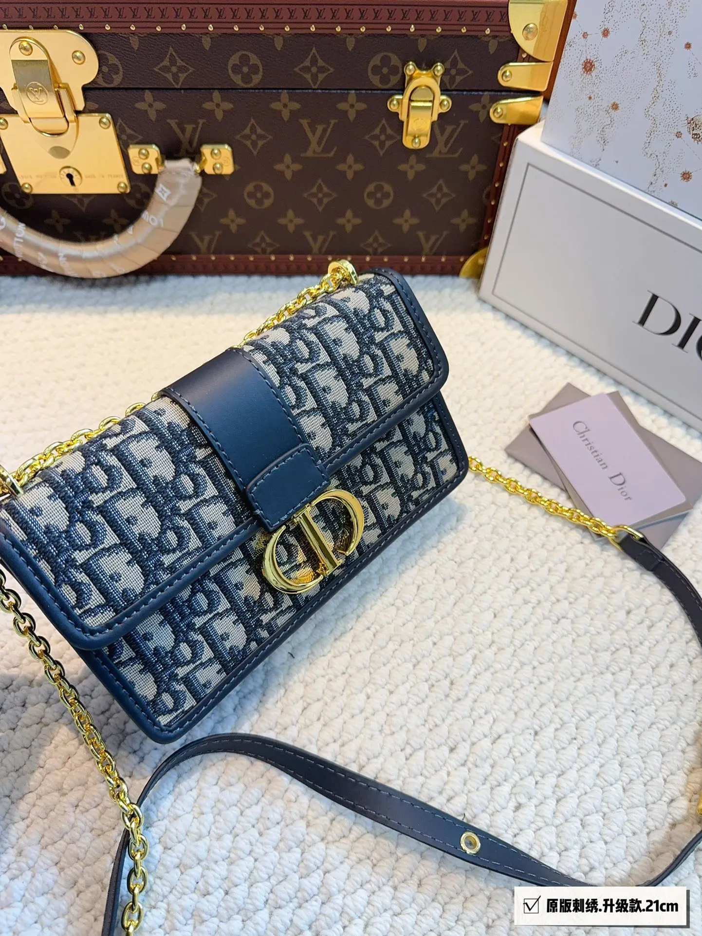 Dior 老花 蓝色 Montaigne蒙田包 方正 斜挎包 轻便斜挎款
