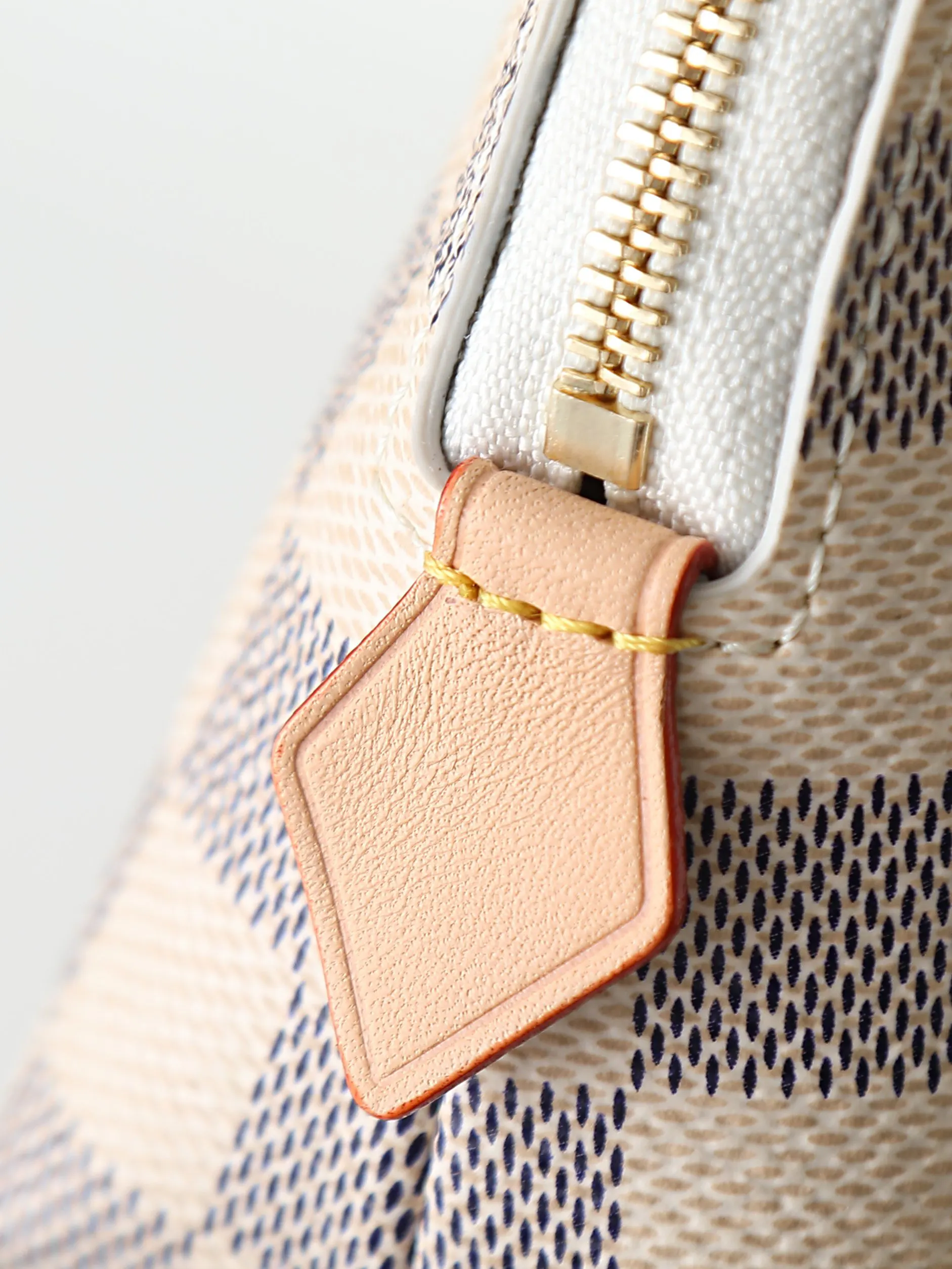 LV gold, handbag Image 8 LV gold, handbag Image 8