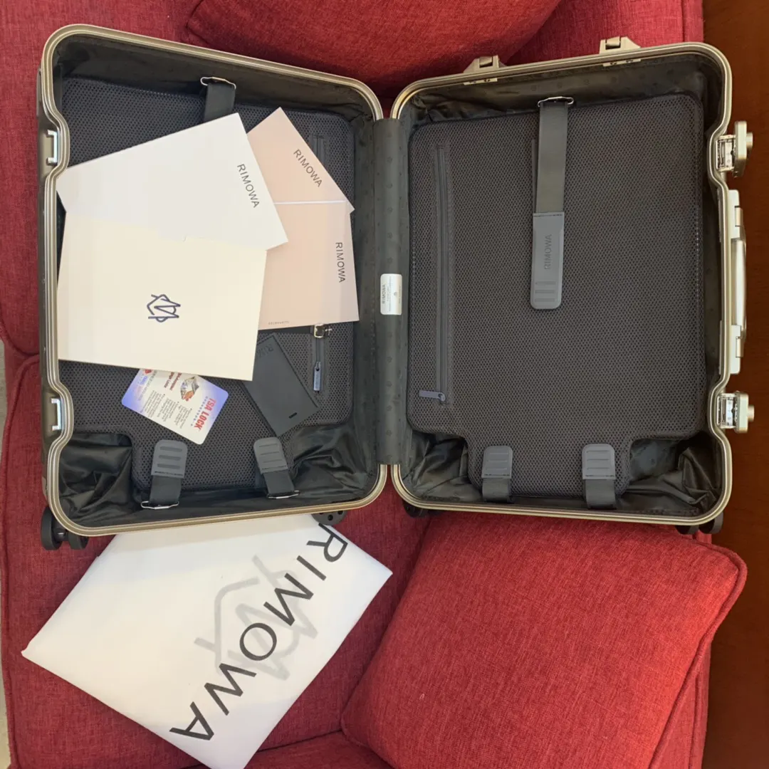 黑色 紅色 提花 各部件 零件logo一体成型 全部五金新模具 定制 行李箱 旅行拉杆款 輕便出行款