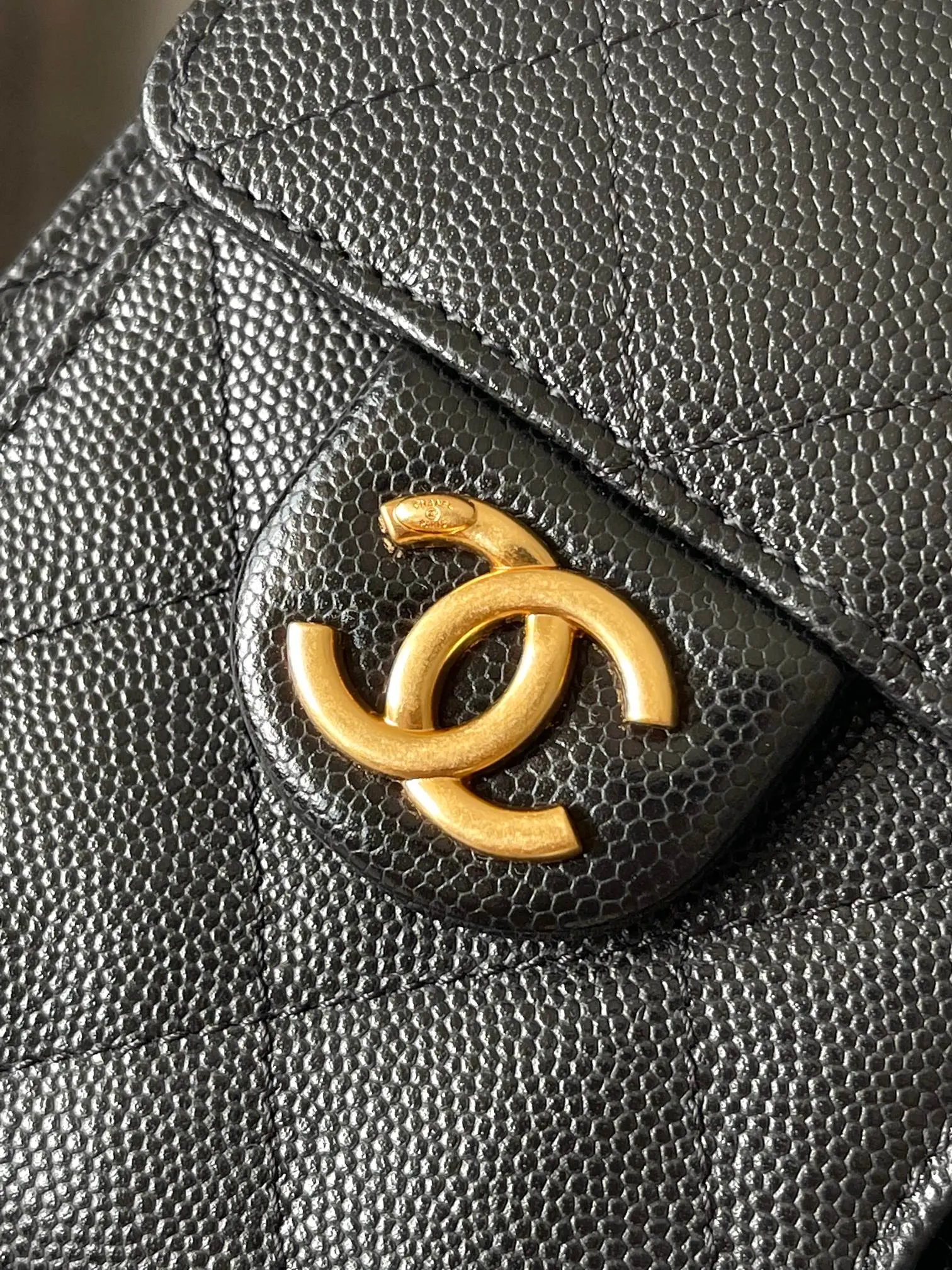 Chanel Cowhide Hobo Underarm Bag One Shoulder Back Image 7 Chanel Cowhide Hobo Underarm Bag One Shoulder Back Image 7