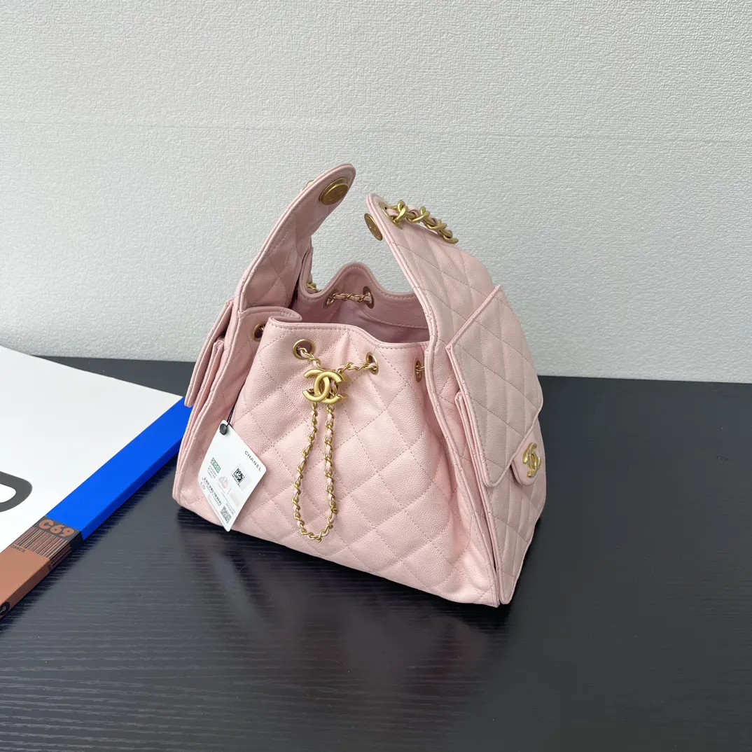 Chanel 粉色 皮革 腋下包