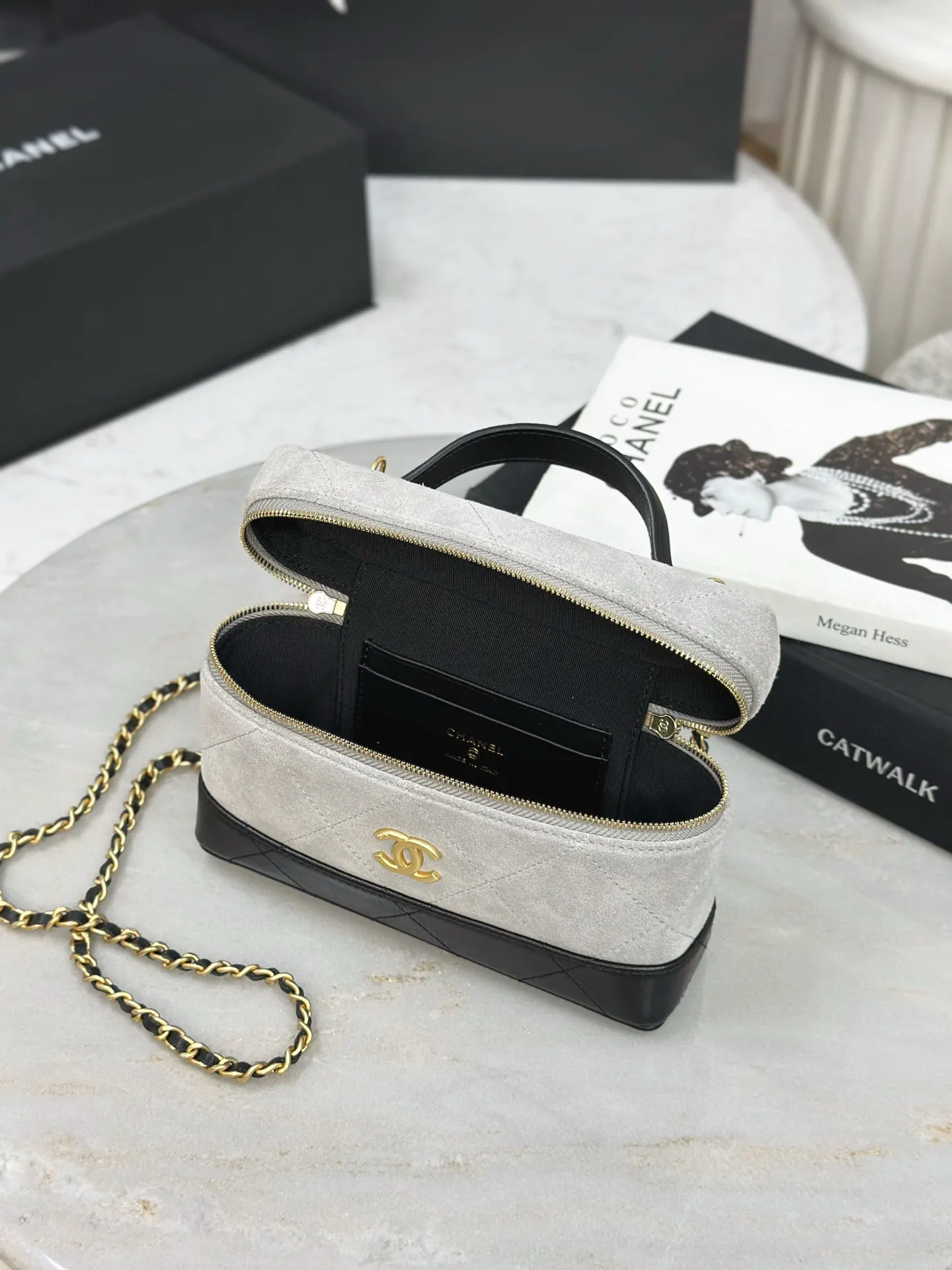 Chanel Calfskin Bag Chain Shoulder and Crossbody Wear Image 8 Chanel Calfskin Bag Chain Shoulder and Crossbody Wear Image 8
