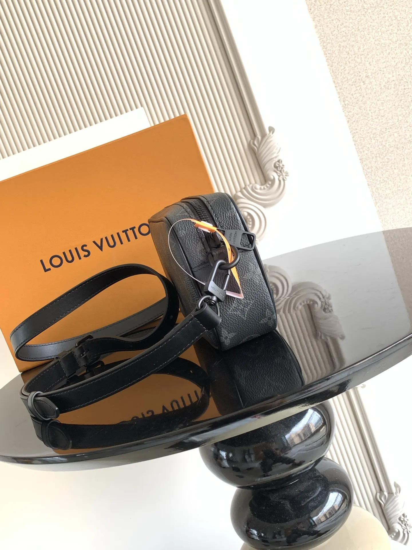 LV 黑色压纹邮差包 单肩斜挎款 复古款｜ORBUYBAG 岚奢包高端时尚精品
