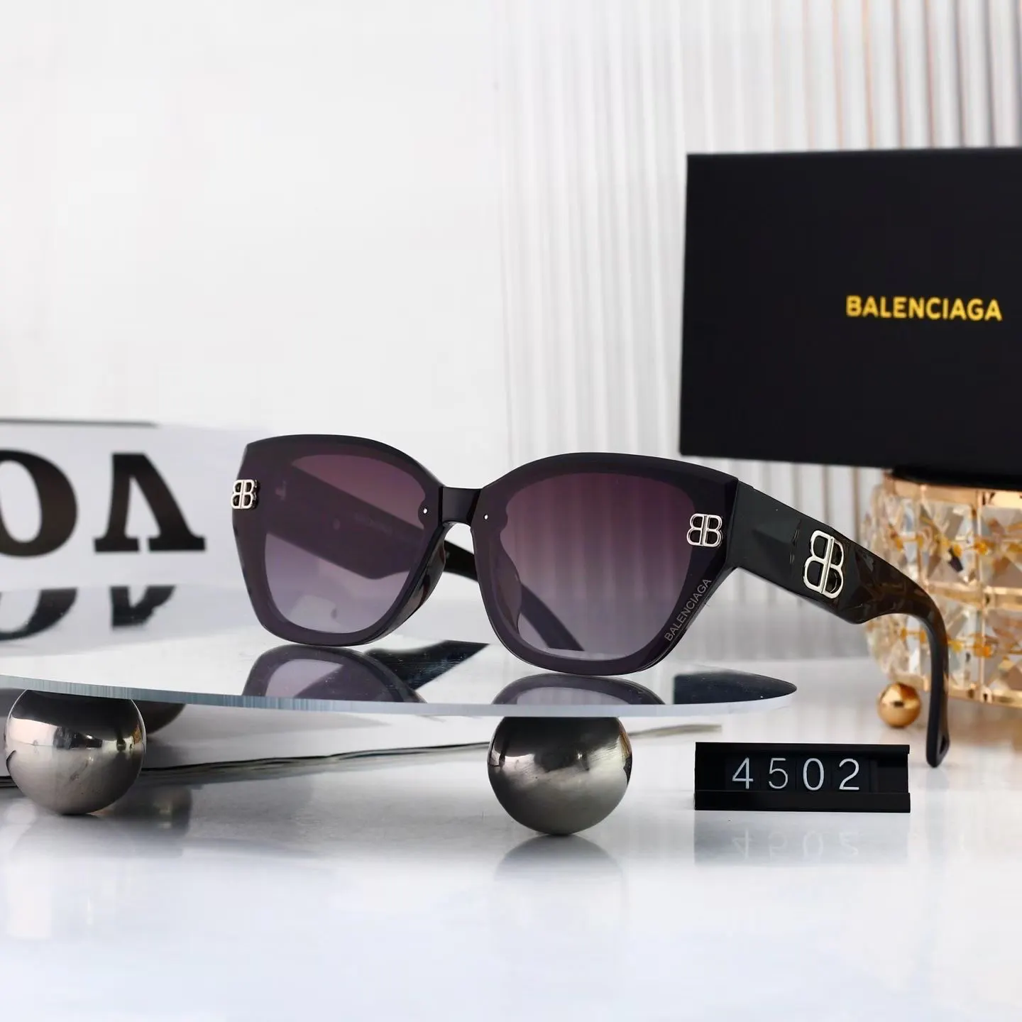 Balenciaga 太阳镜 精致搭配