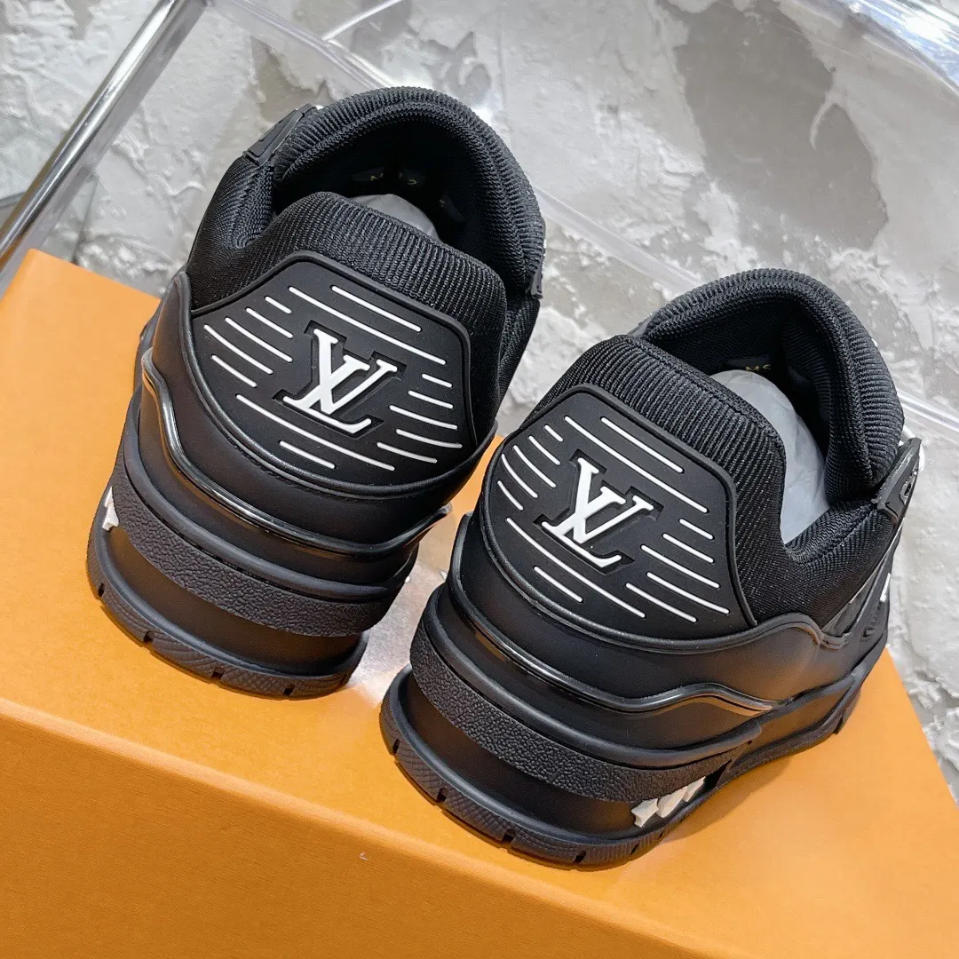 Louis Vuitton 老花 运动鞋
