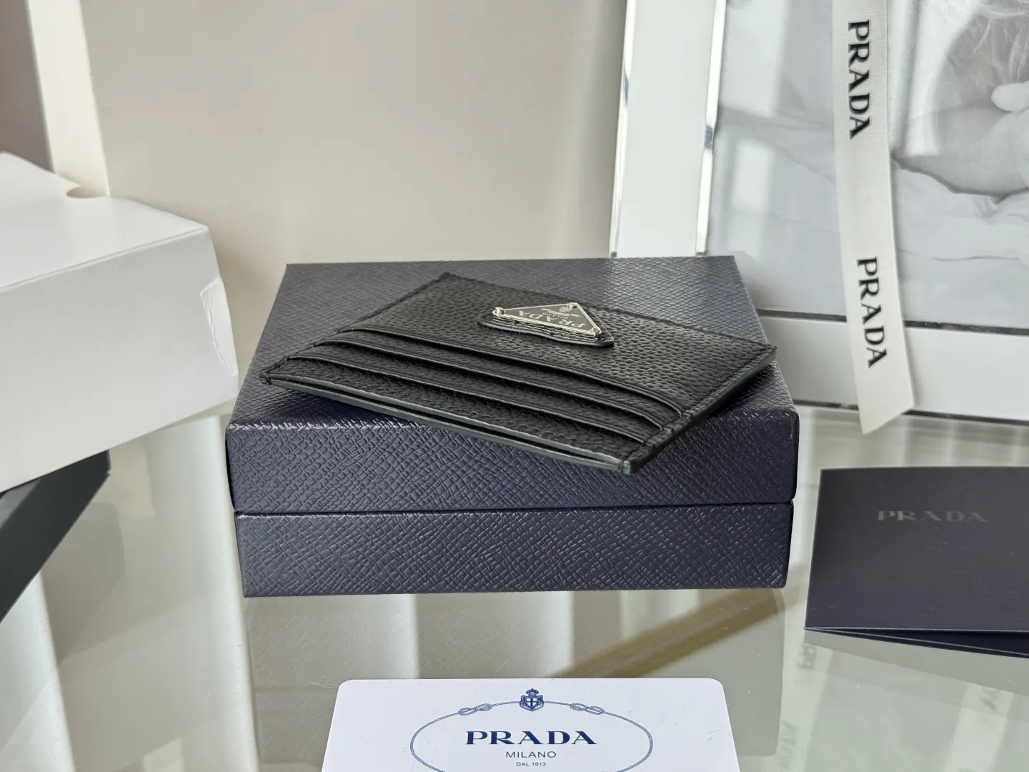 Prada Logo 金属标 钱包 实用卡夹