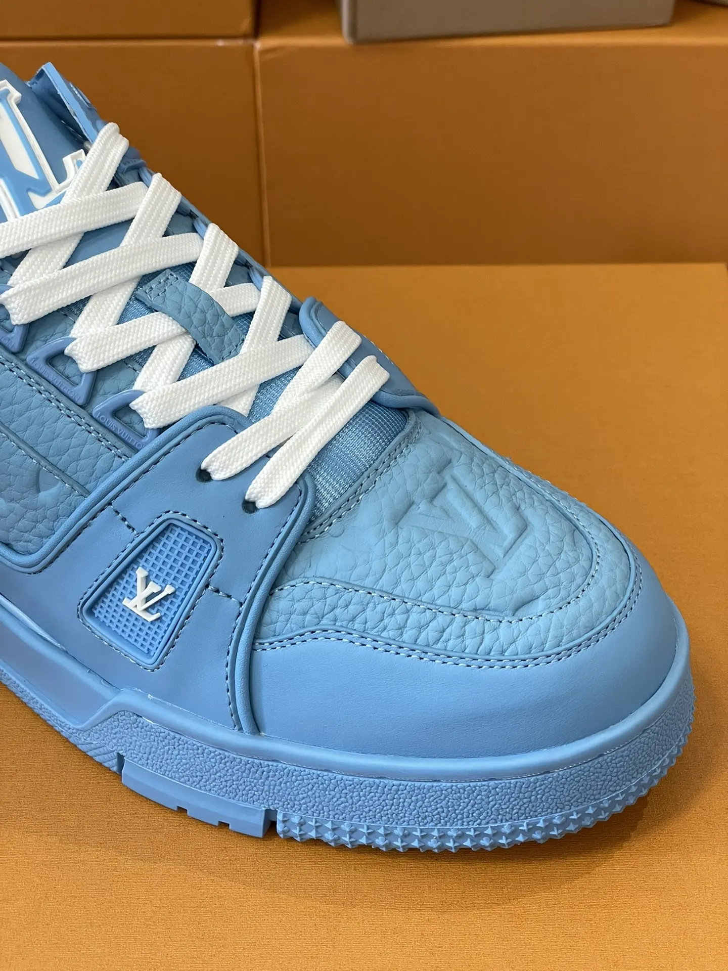 Louis Vuitton 运动鞋