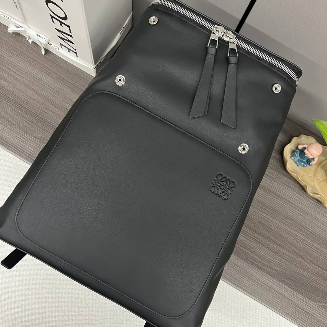 小牛皮 L⊚℮w℮ 最新Goya Backpack系列 雙肩 雙肩包 实用雙肩款