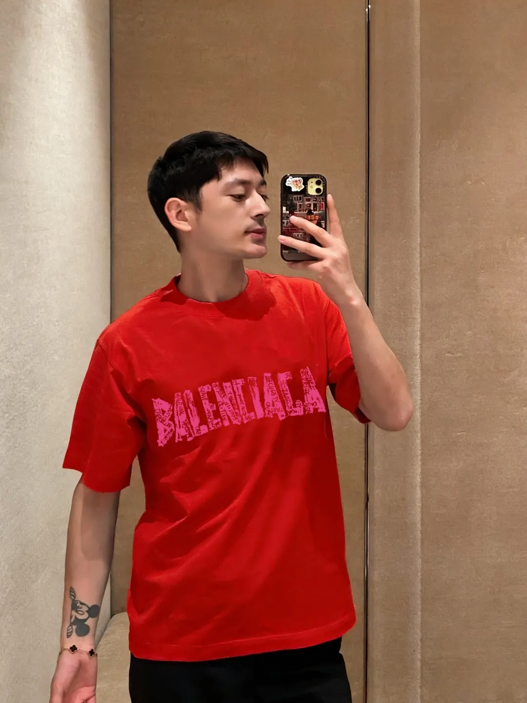 Balenciaga 紅色 Logo 短袖T恤(數字8) Balenciaga 紅色 Logo 短袖T恤(數字8)
