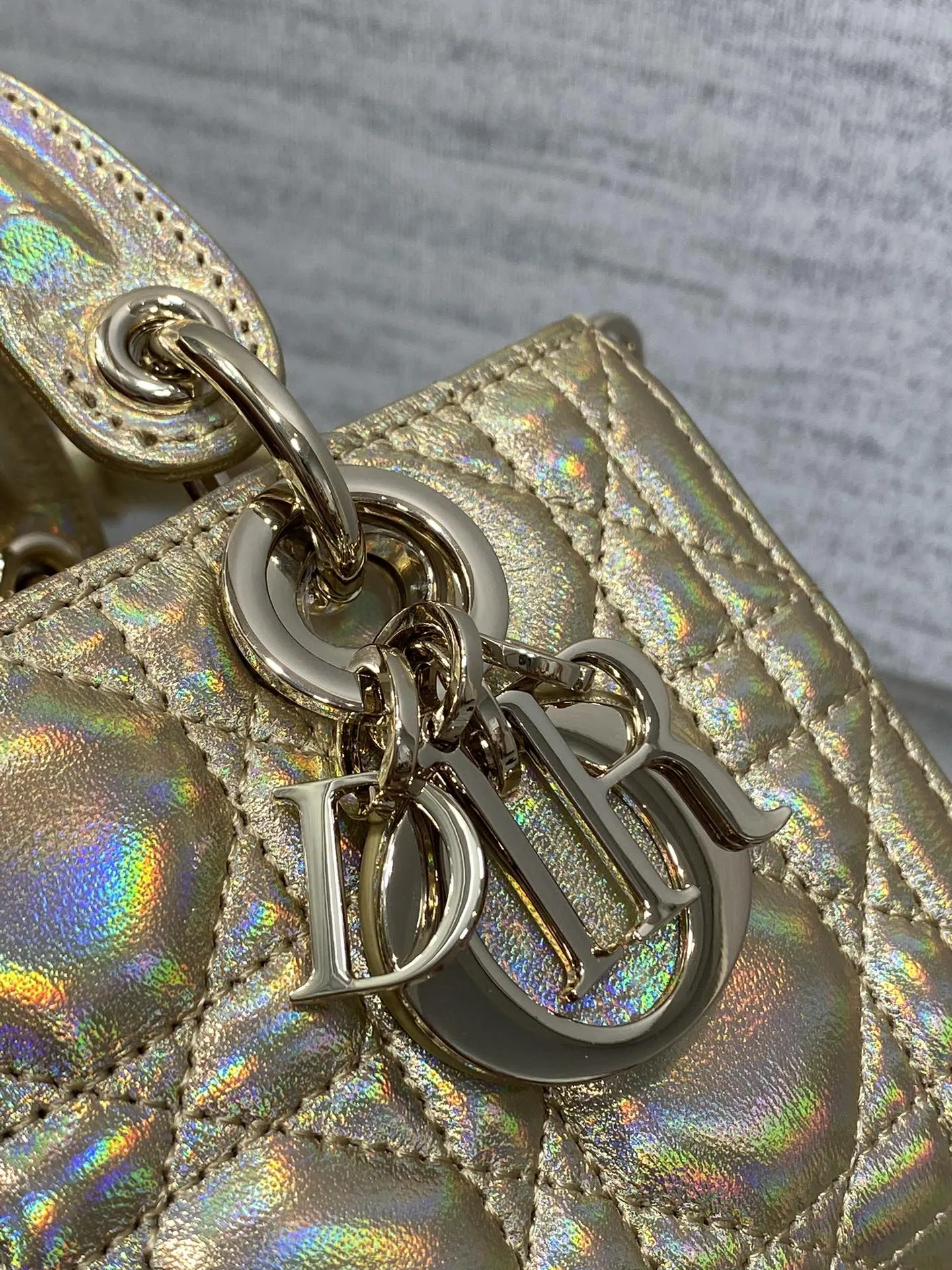 Dior 羊皮 进口 羊皮横款迷你戴妃包 镭射金D Joy bag 鏈條包 精致鏈條款