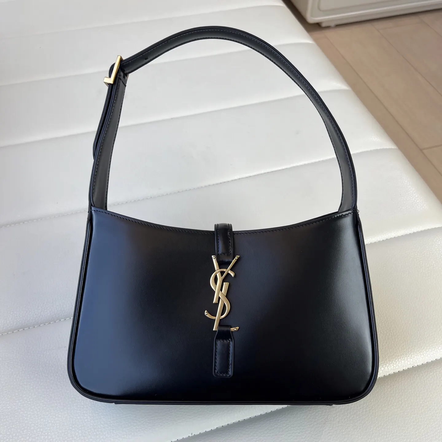 Hobo Shoulder Bag Vintage