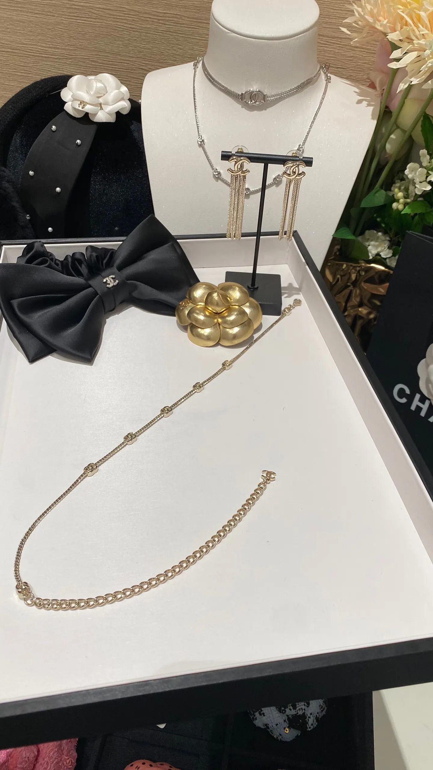 Chanel 金色 鏈條 项链 精致锁骨链