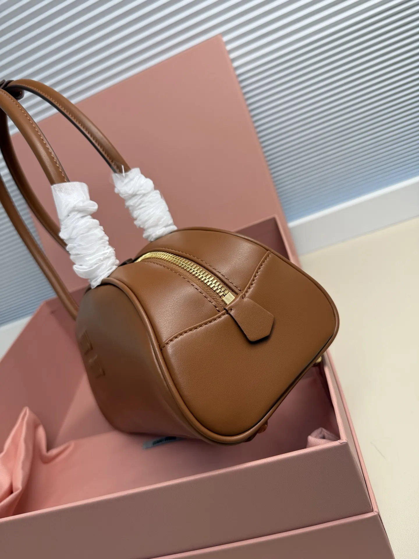 Miu 小牛皮 托特包 大容量托特款