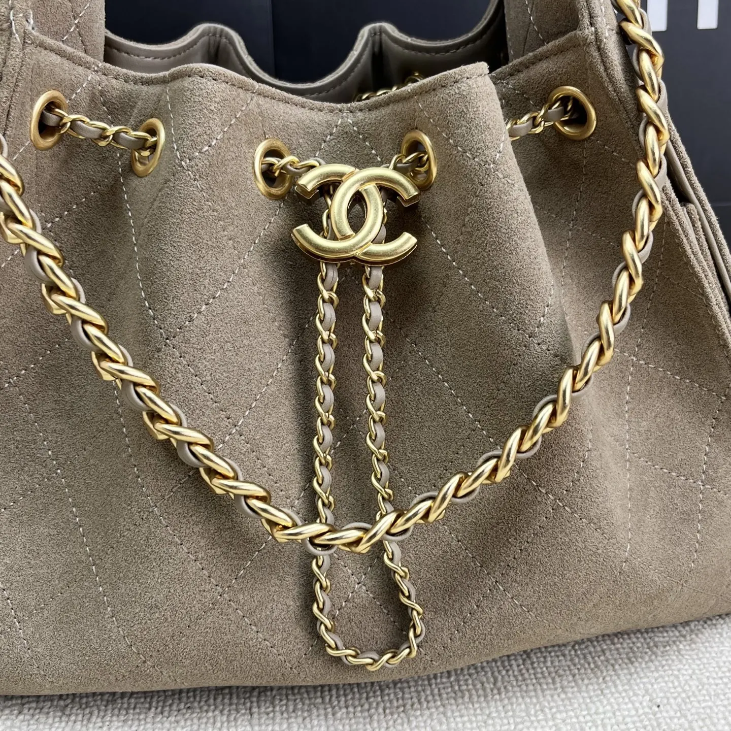 Chanel Gray Hobo Shoulder Bag Vintage Leather