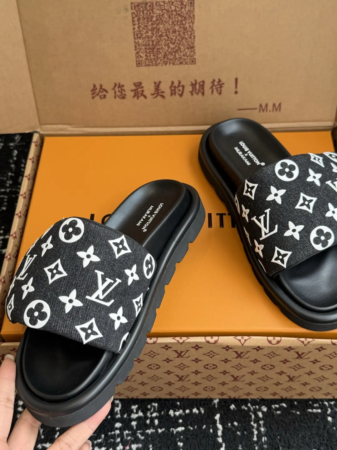 精選 拖鞋 轻便舒適款(數字6) 精選 拖鞋 轻便舒適款(數字6)