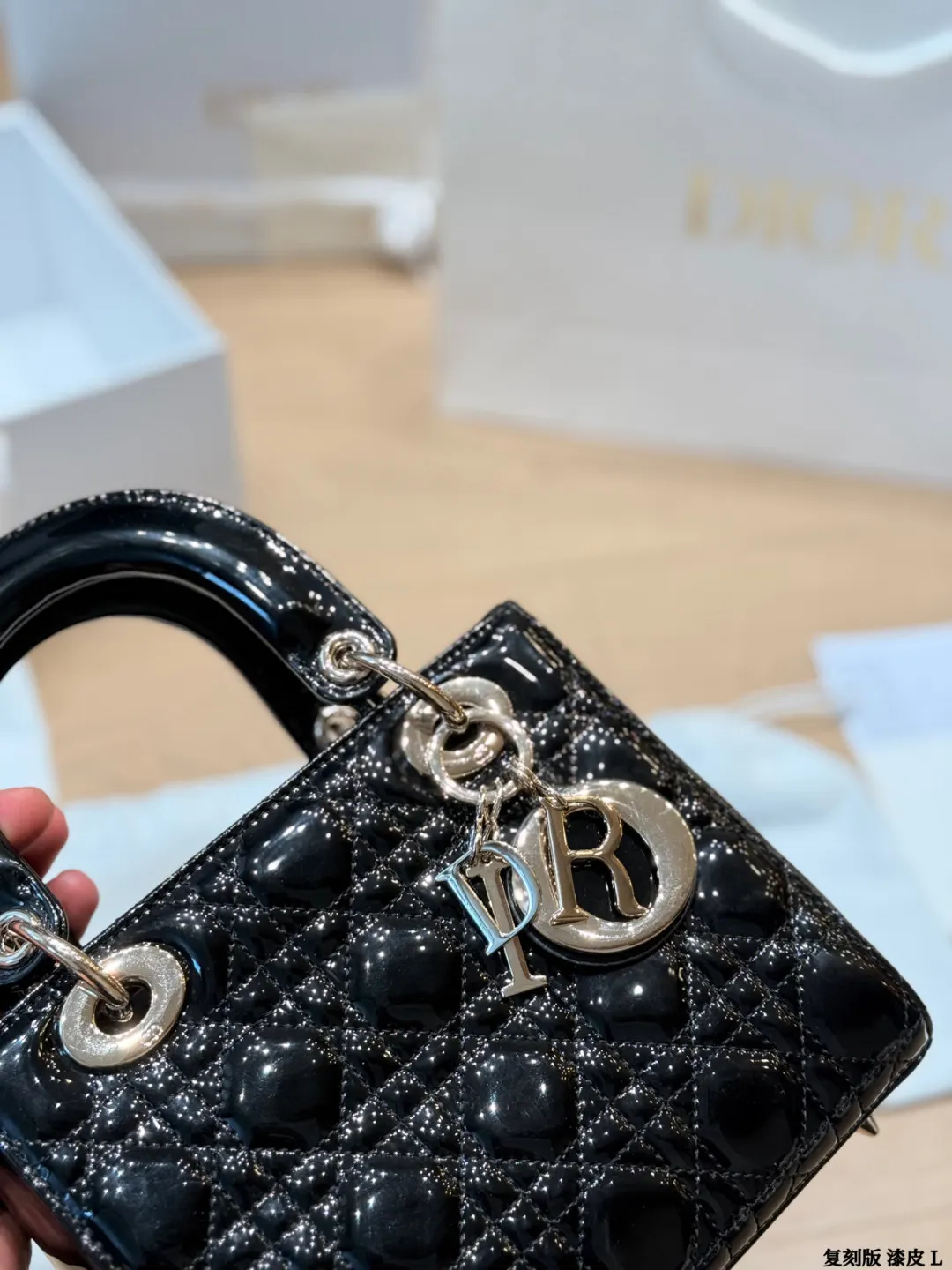 Dior 羊皮手提包