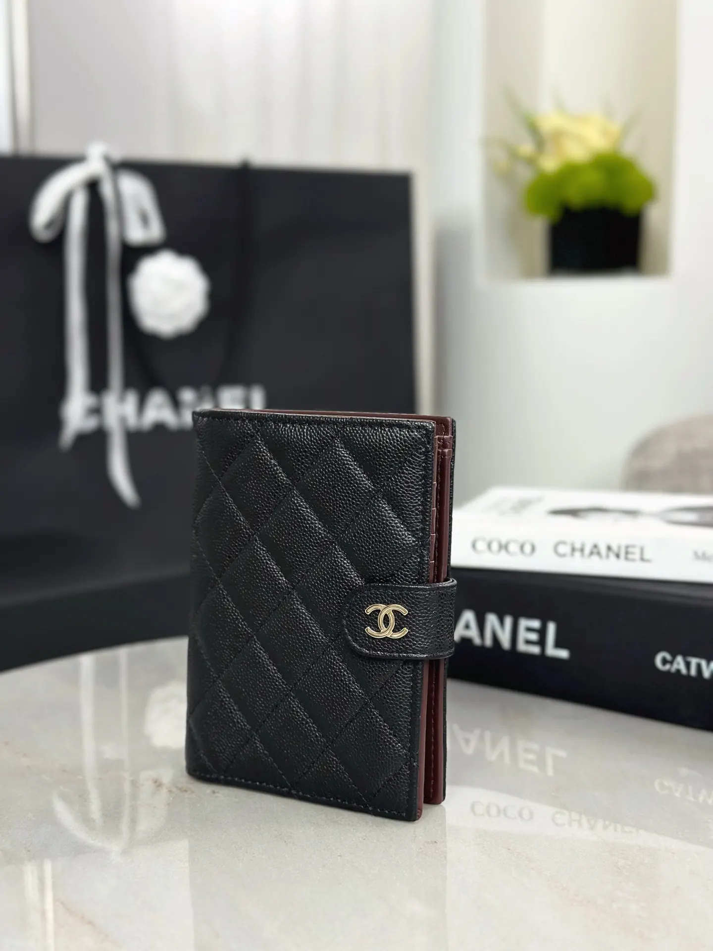 CHANEL 黑色荔枝纹牛皮翻盖链条包 单肩款