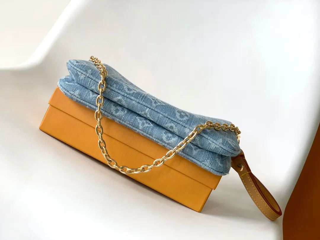 Louis Vuitton Gold Chain Bag Leather