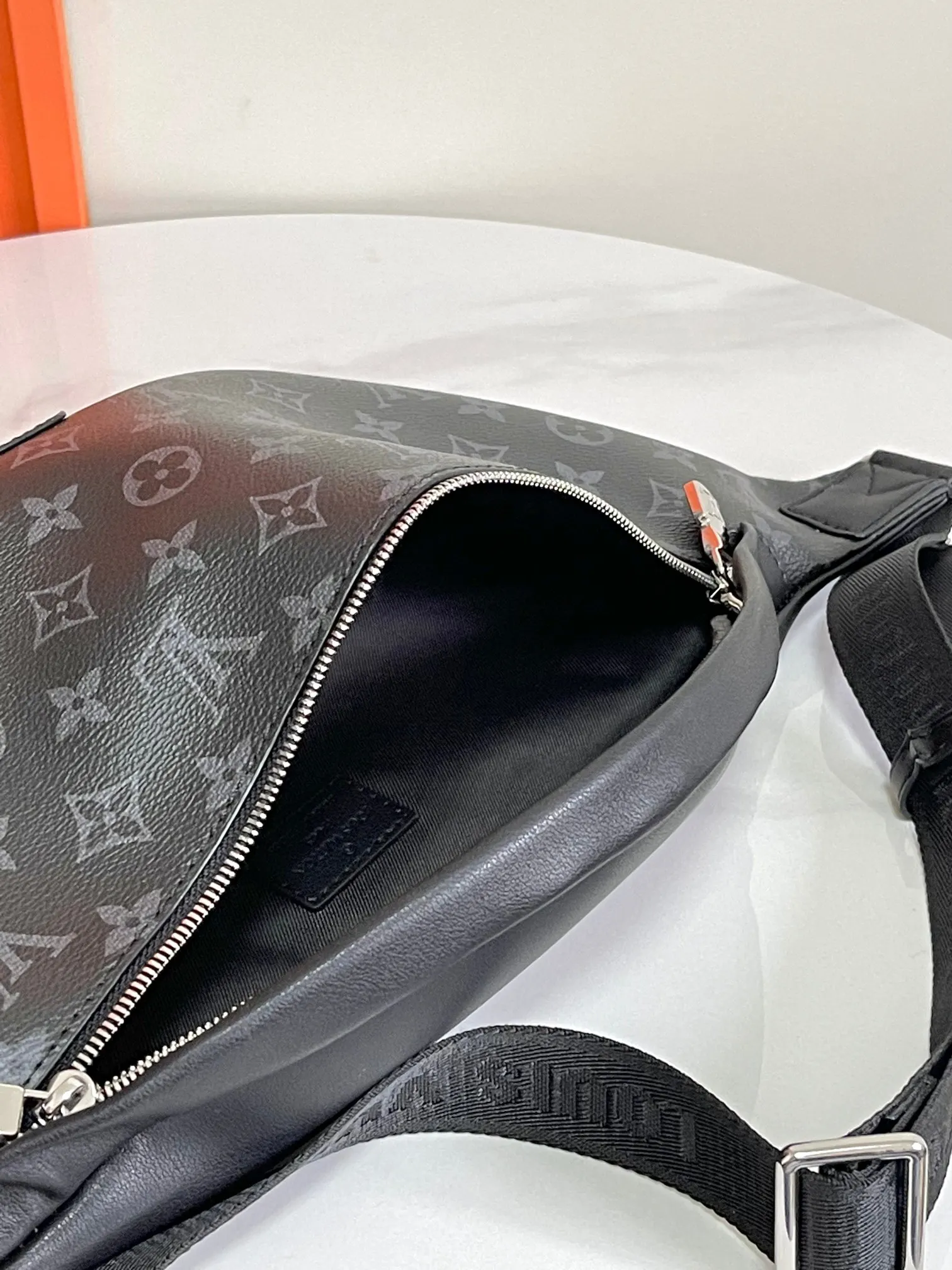 Crossbody Bag Lightweight Leather