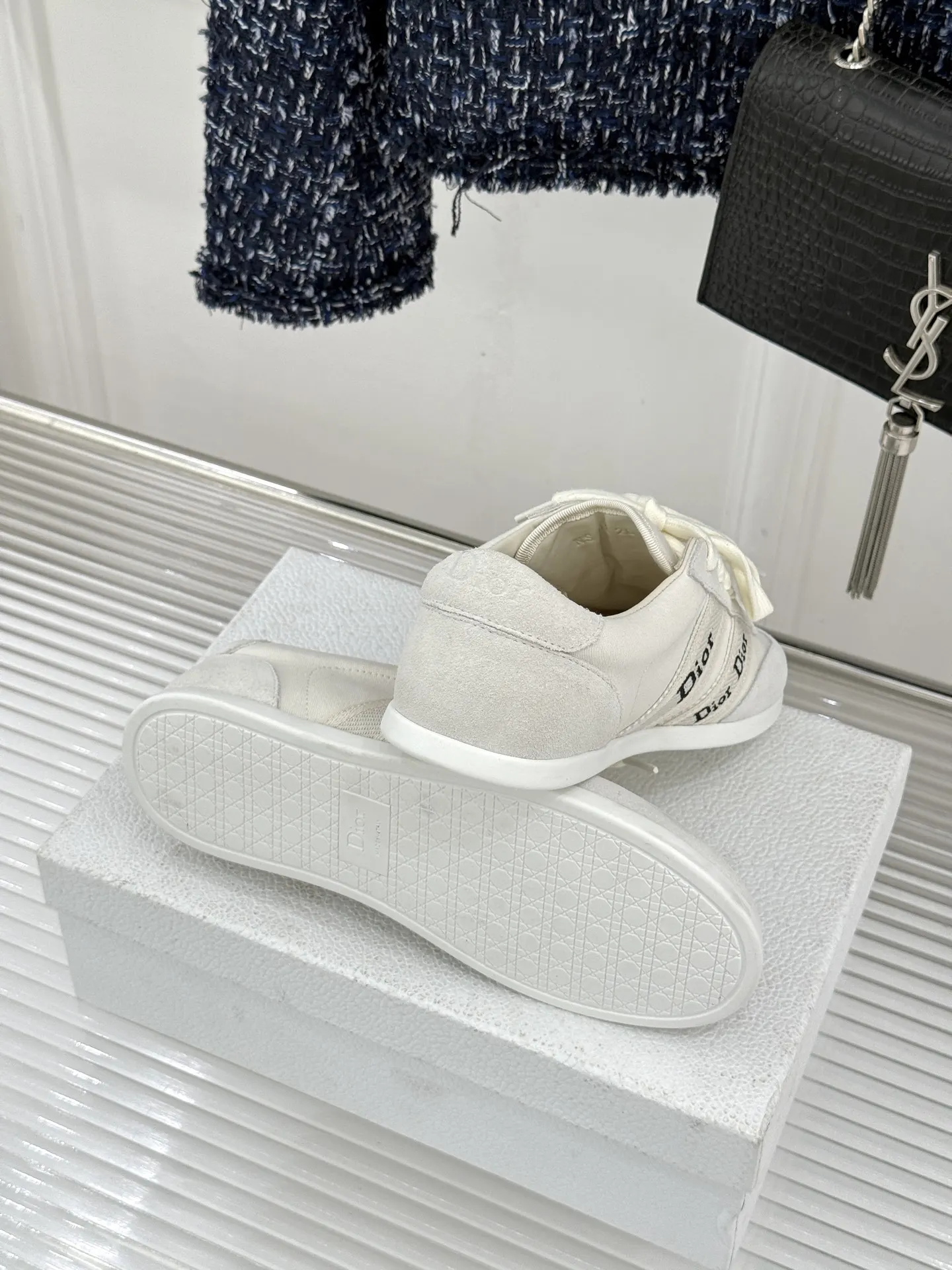 White Casual Versatile Image 9 White Casual Versatile Image 9