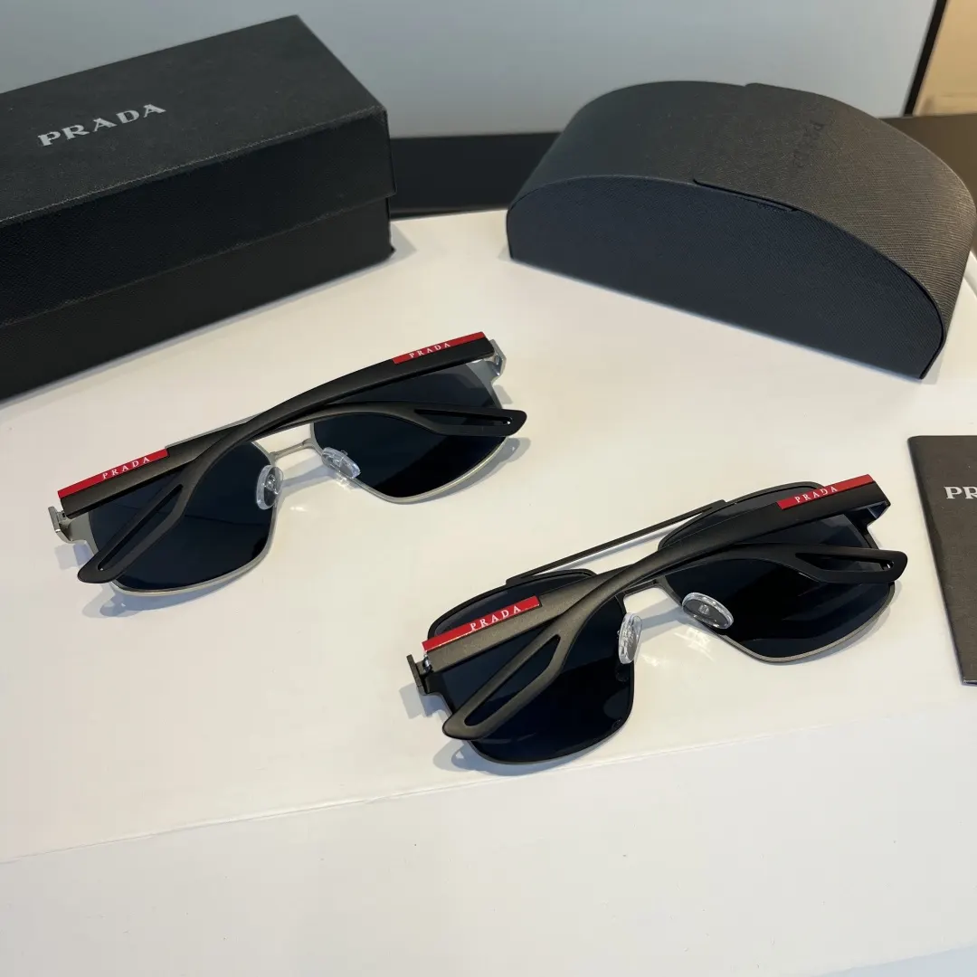 Prada 太阳眼镜 时尚遮阳 太阳镜