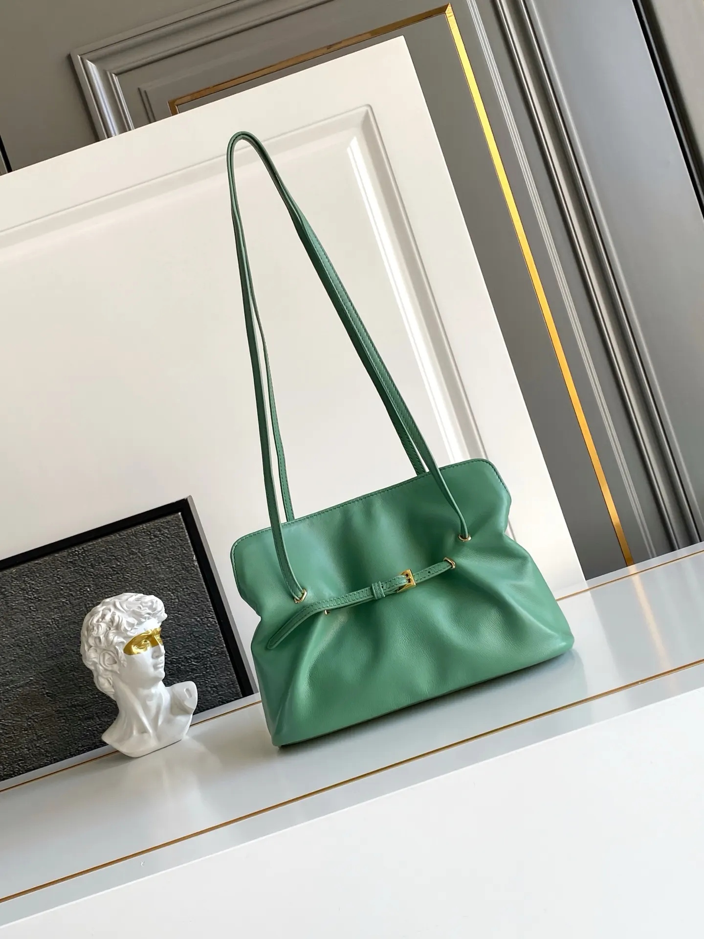 Prada 1BG586 皮革 单肩包