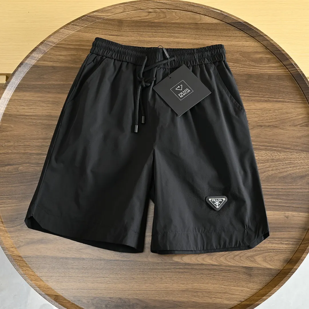Prada 三角标 短裤
