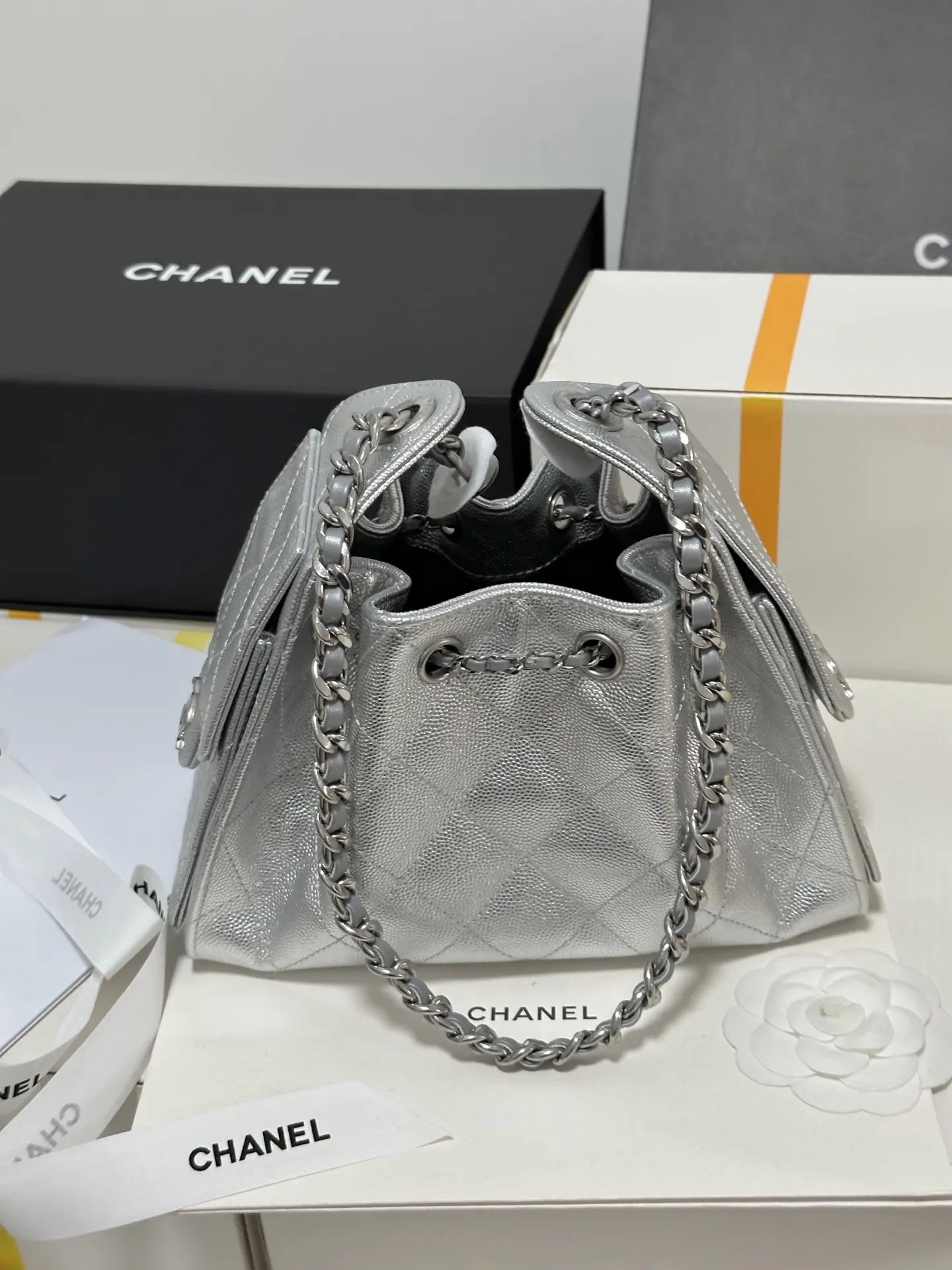 CHANEL 白色 銀色 小牛皮 腋下包 復古腋下背款