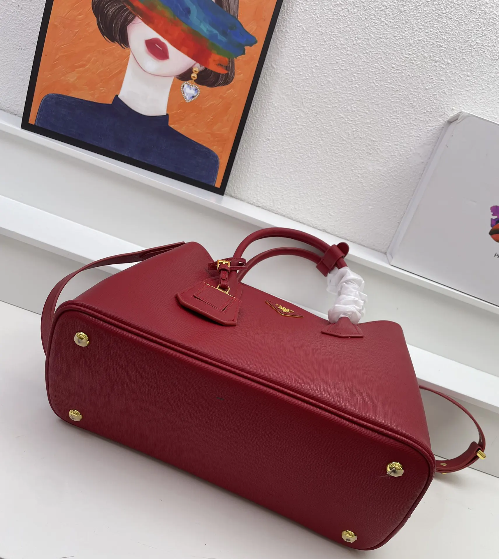 PRADA Saffiano十字纹牛皮 购物袋 轻便实用款