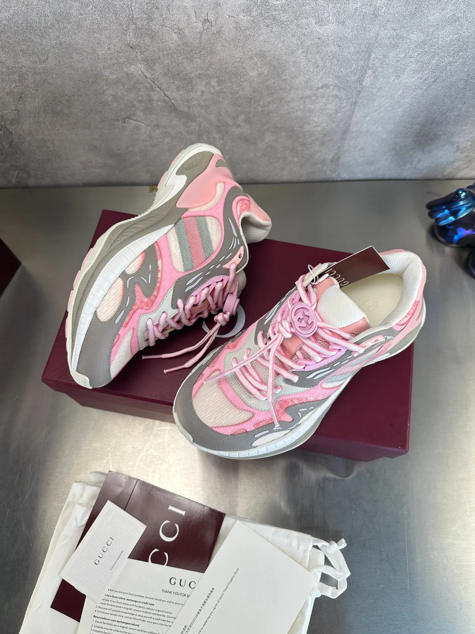 Gucci Logo Sneakers Image 4 Gucci Logo Sneakers Image 4