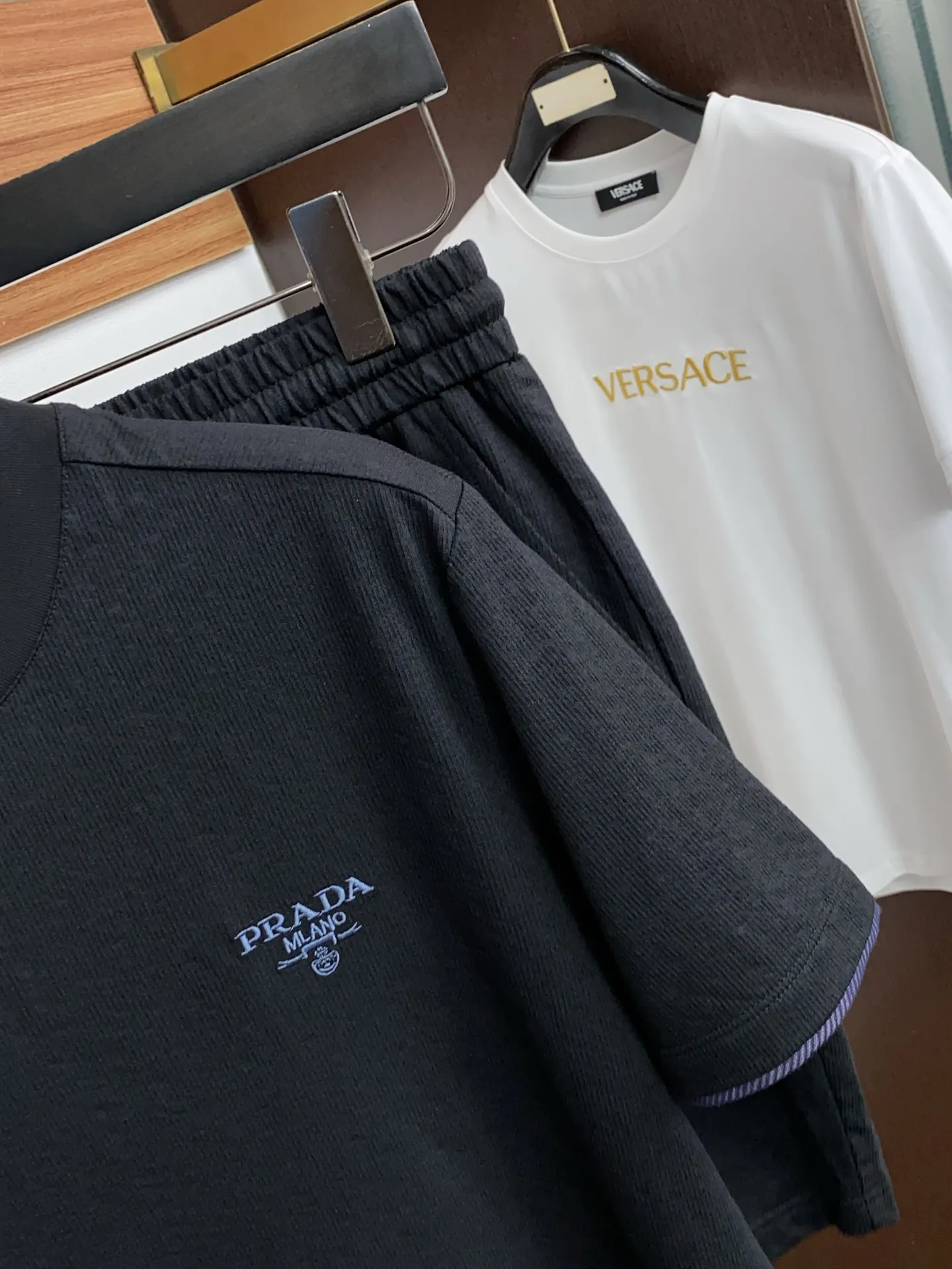 Prada 黑色短袖T恤 休闲