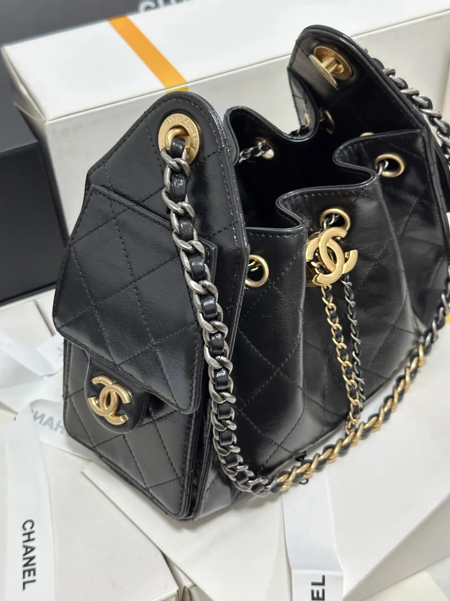 CHANEL 黑色 白色 小牛皮 腋下包 復古腋下背款