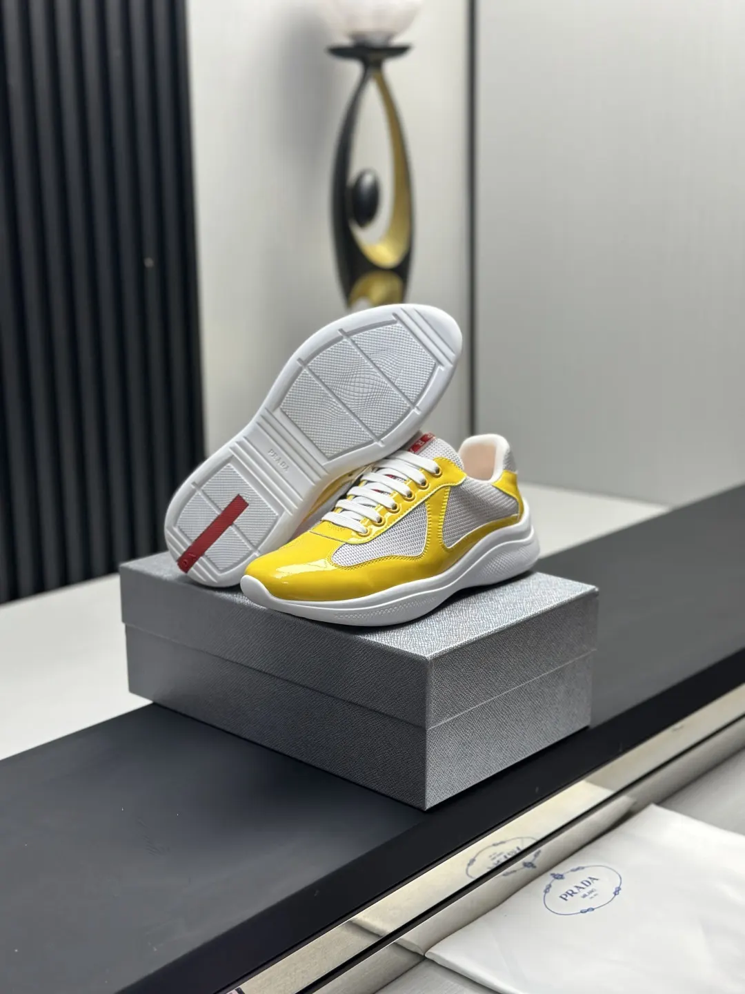 PRADA 漆皮 乐福鞋 厚底休闲款