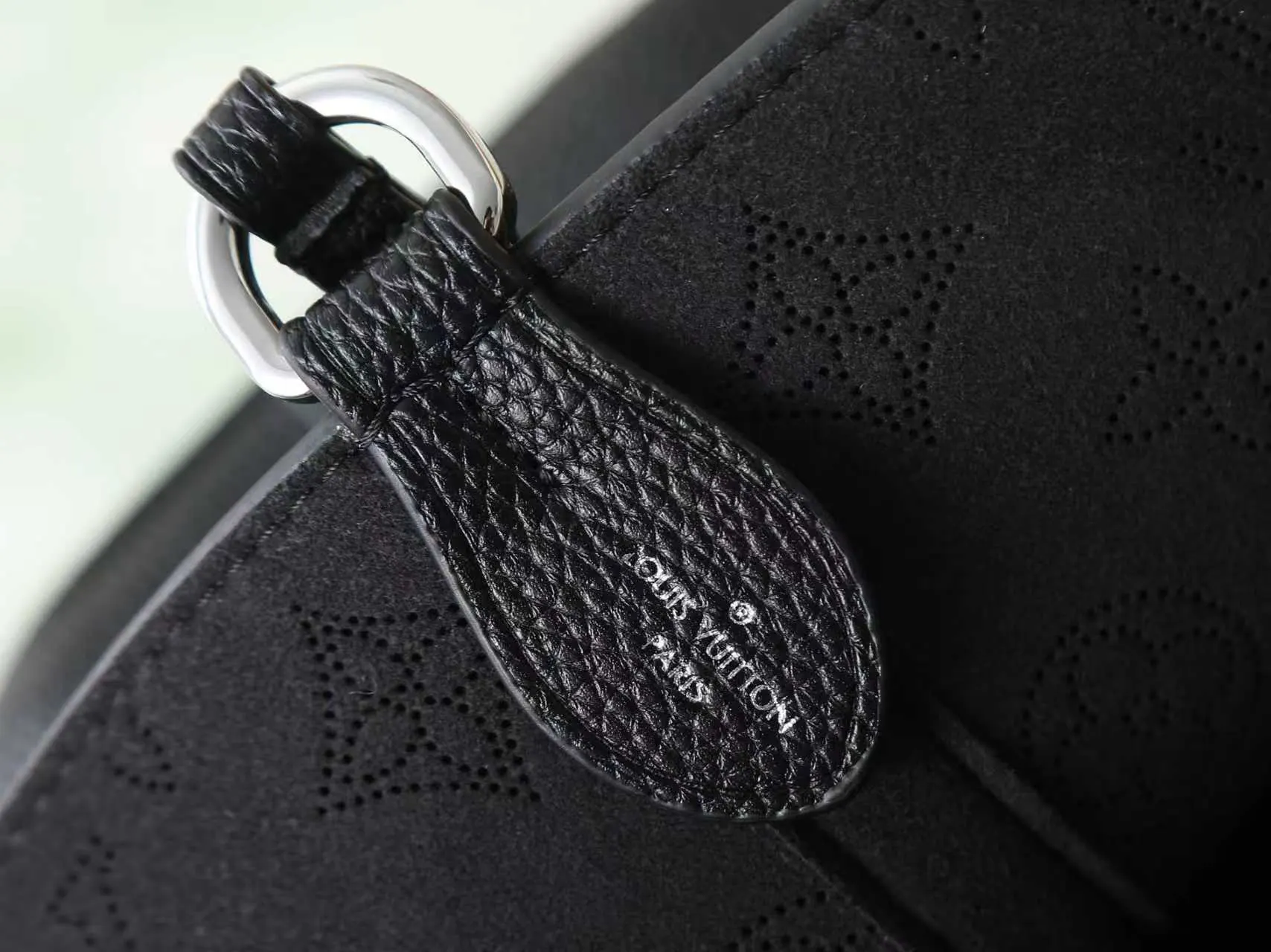 LV black, tote bag, large-capacity commuter model Image 9 LV black, tote bag, large-capacity commuter model Image 9