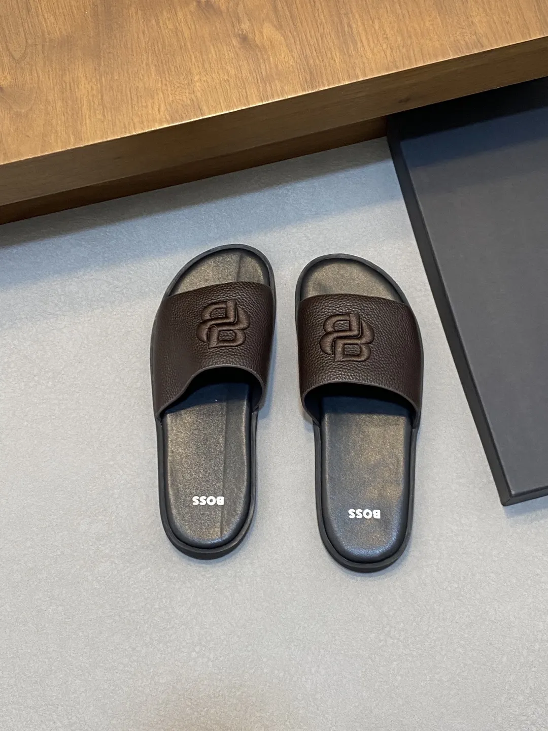 精選 SS 拖鞋 轻便舒適款(數字5) 精選 SS 拖鞋 轻便舒適款(數字5)