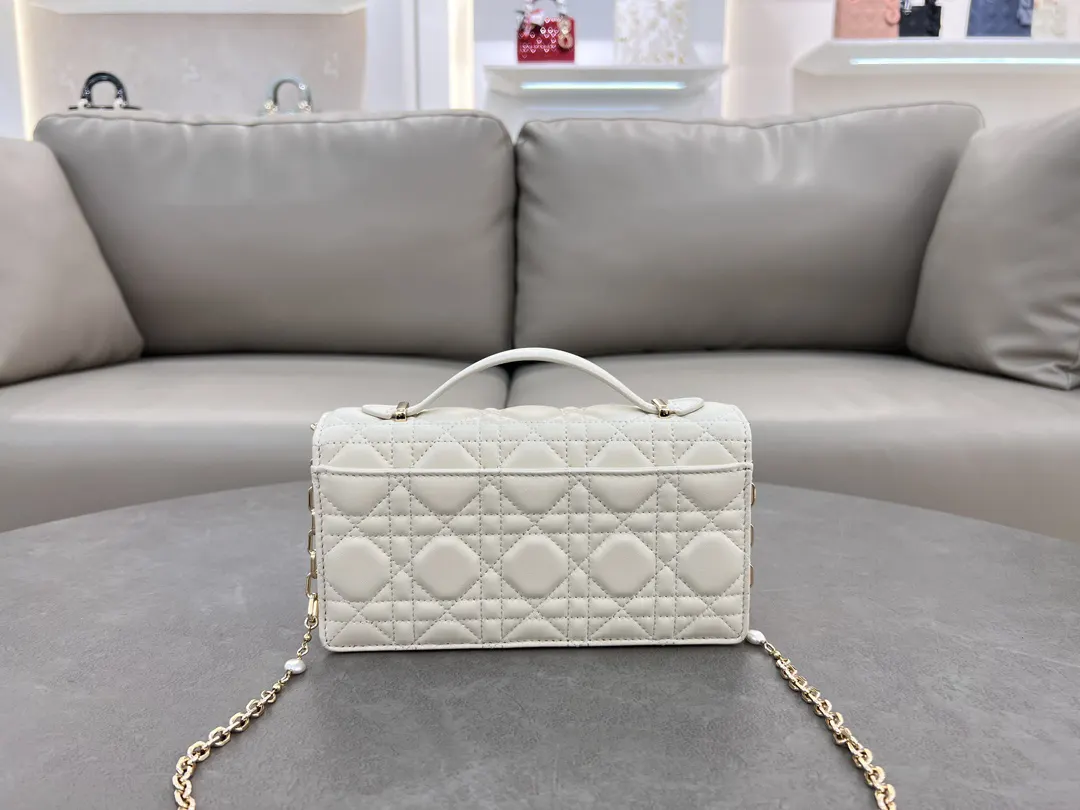 Dior Lady 白色 羊皮 链条包 精致链条款