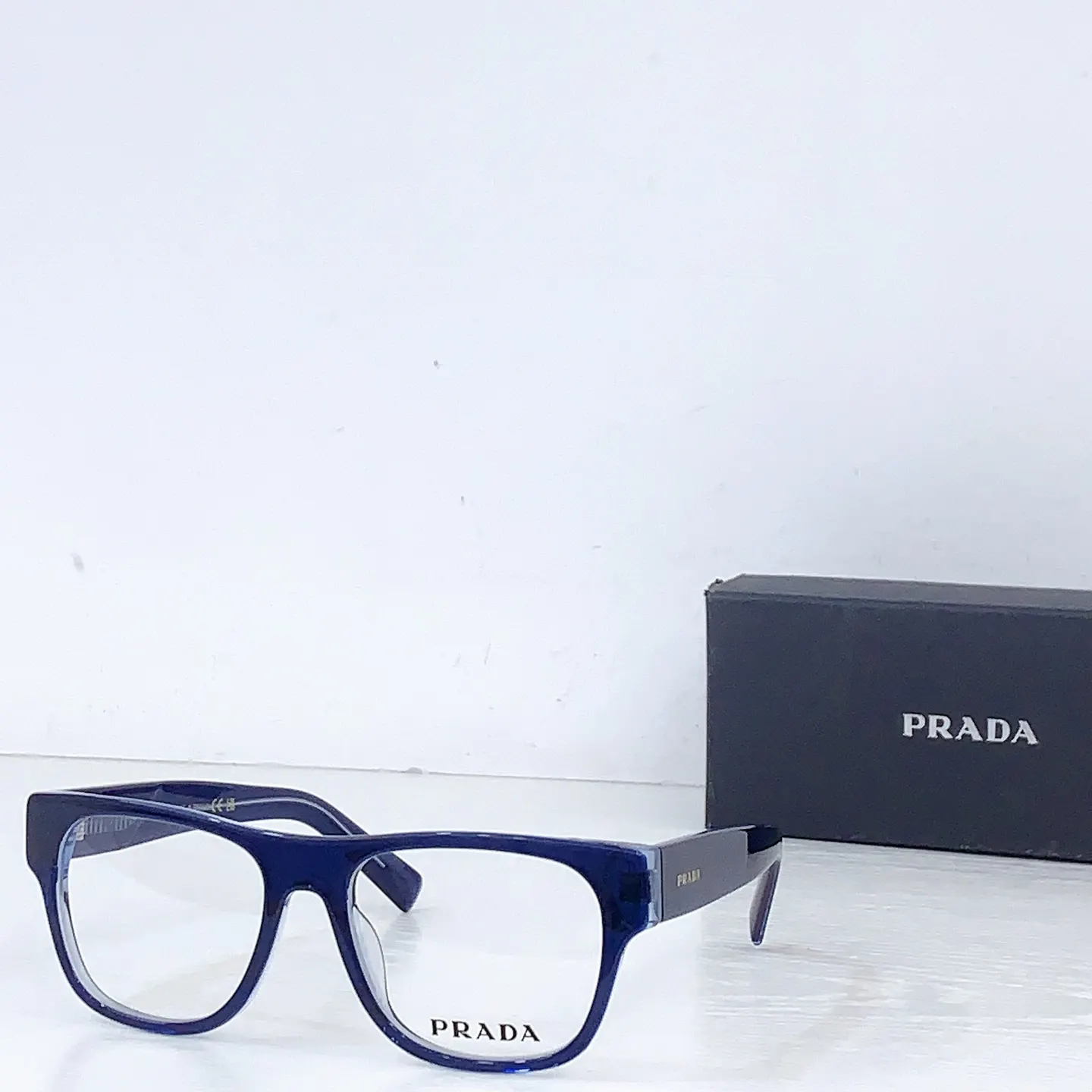 PRADA PR D07V 太阳眼镜 时尚遮阳款