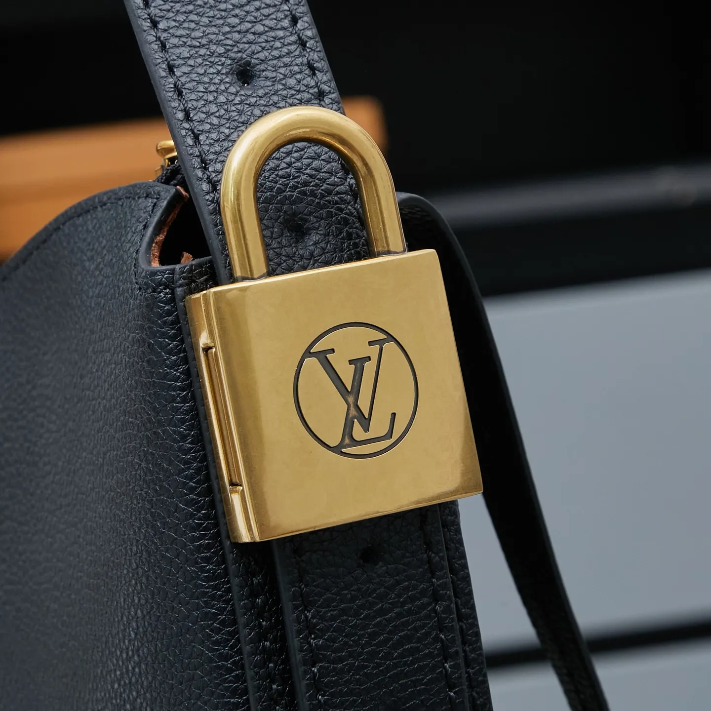 LV 黑色 棕色 牛皮 收納包 旅行收納款