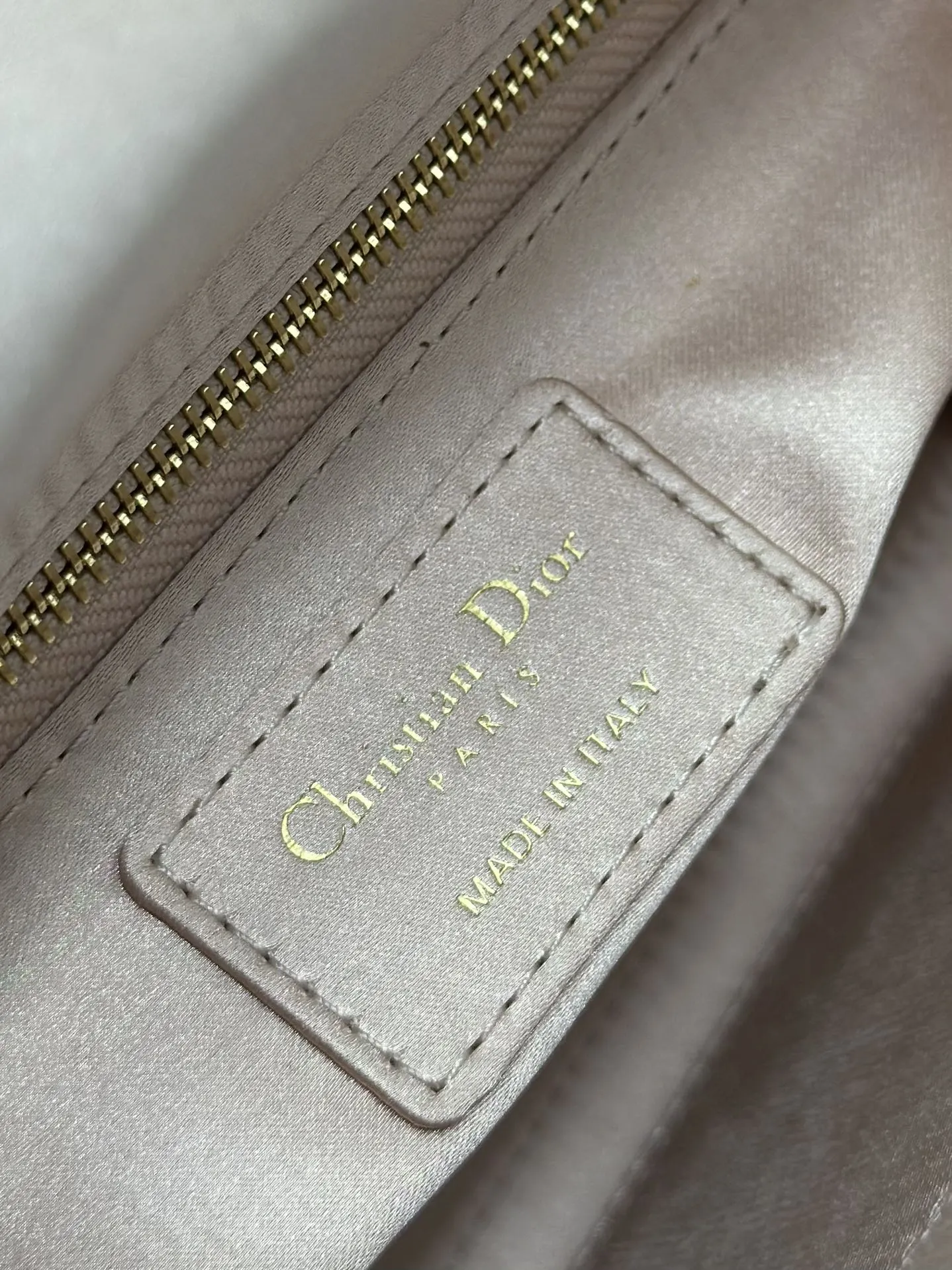 Dior Lady 金色 斜挎包 轻便斜挎款