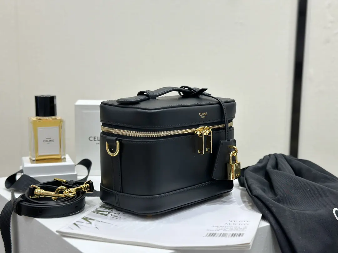 Celine 黑色 牛皮 化妝包 便携收納款
